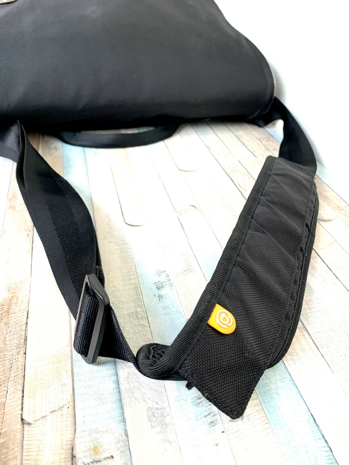 Booq Graphite BLACK NYLON FLAP PADDED LAPTOP SHOULDER BAG ORGANIZER BRIEFCASE