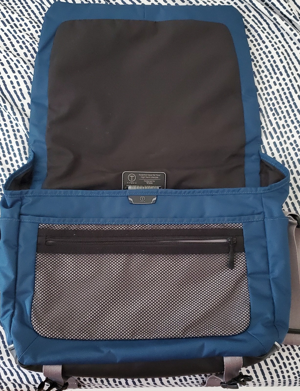 Tumi T-Tech Blue Nylon Messenger Crossbody Laptop Bag/Briefcase