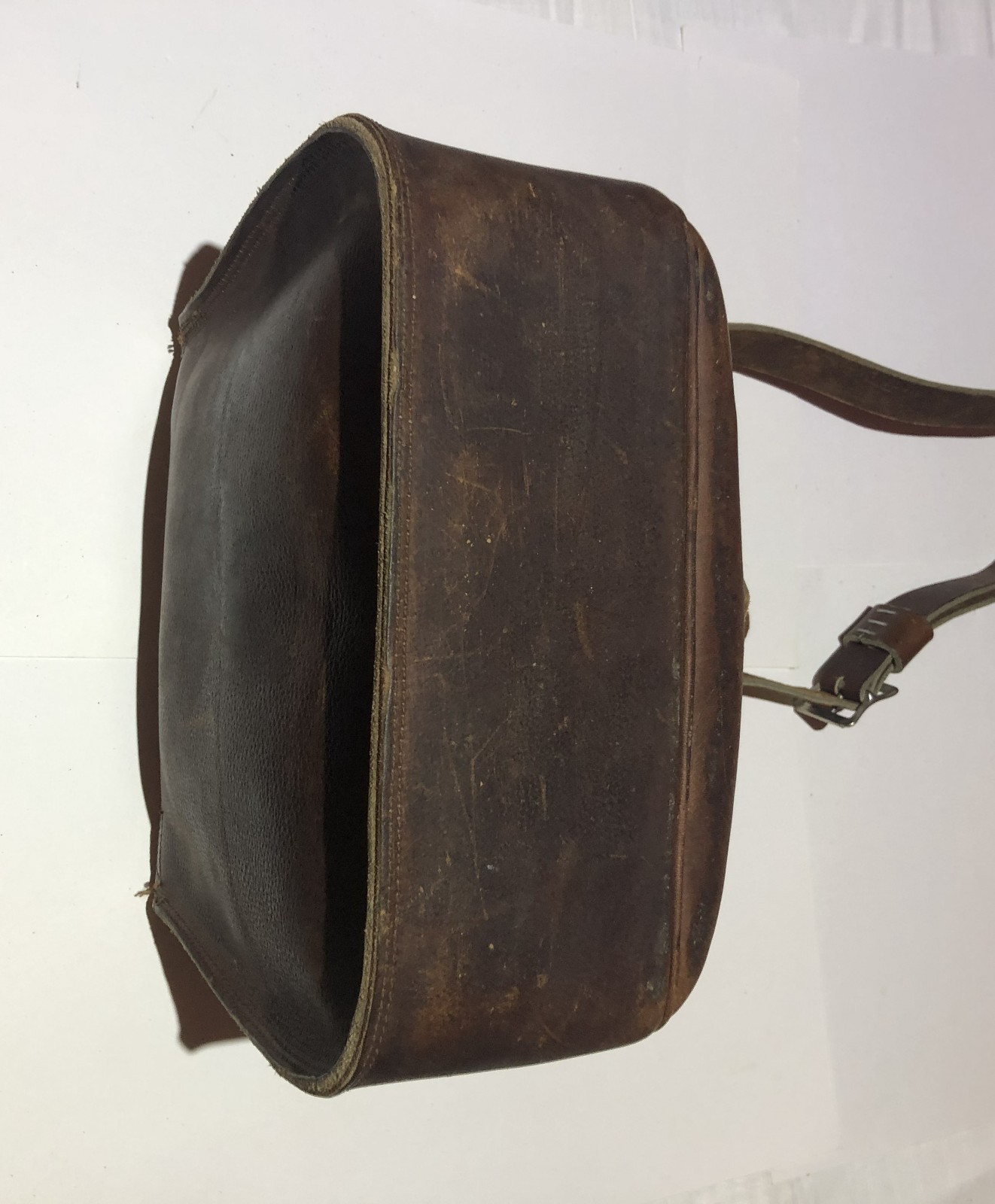 Vintage Thick Leather Saddle-Style Shoulder Bag Hunting Hiking School Messenger