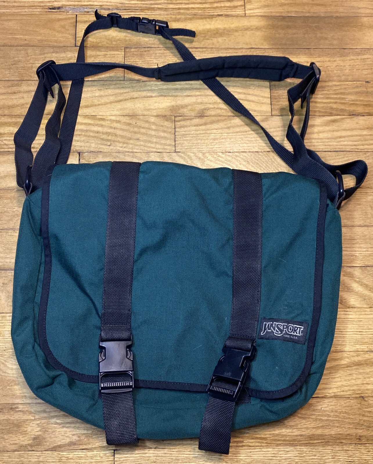 Jansport Green Laptop Messenger School Business Professional Bag