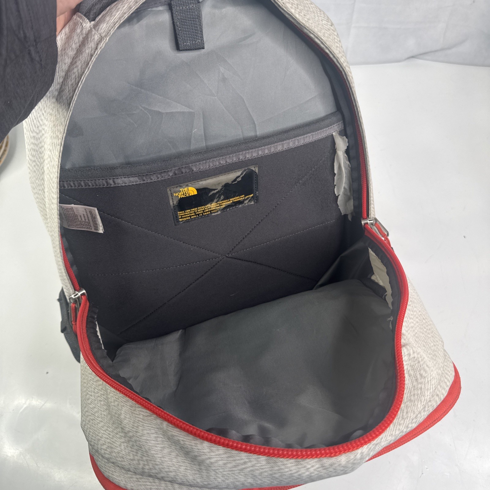 North Face Recon Backpack Gray/Red. Great bag for hiking, travel and school bag