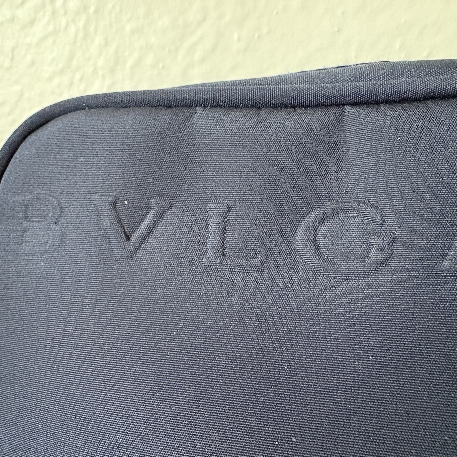 Bulgari Small Zipper Travel Pouch Men’s Dopp Kit Bag Navy Blue Luxury Designer
