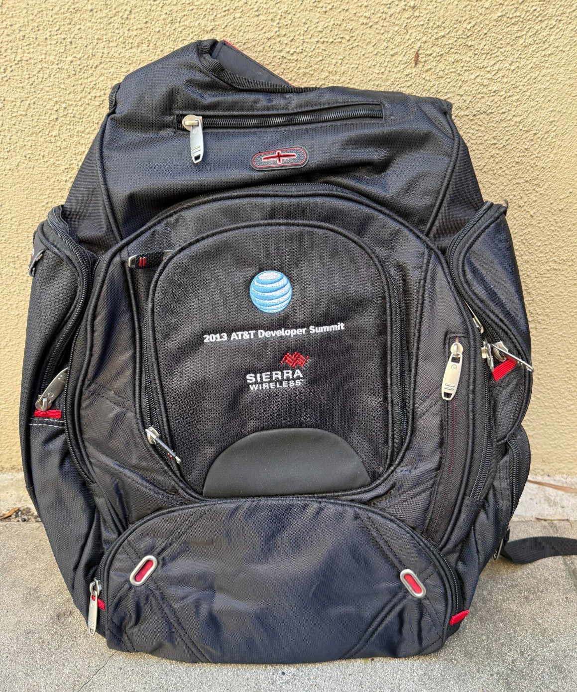 elleven TSA 17″ Computer Backpack – Black AT&T Branded Brand New READ