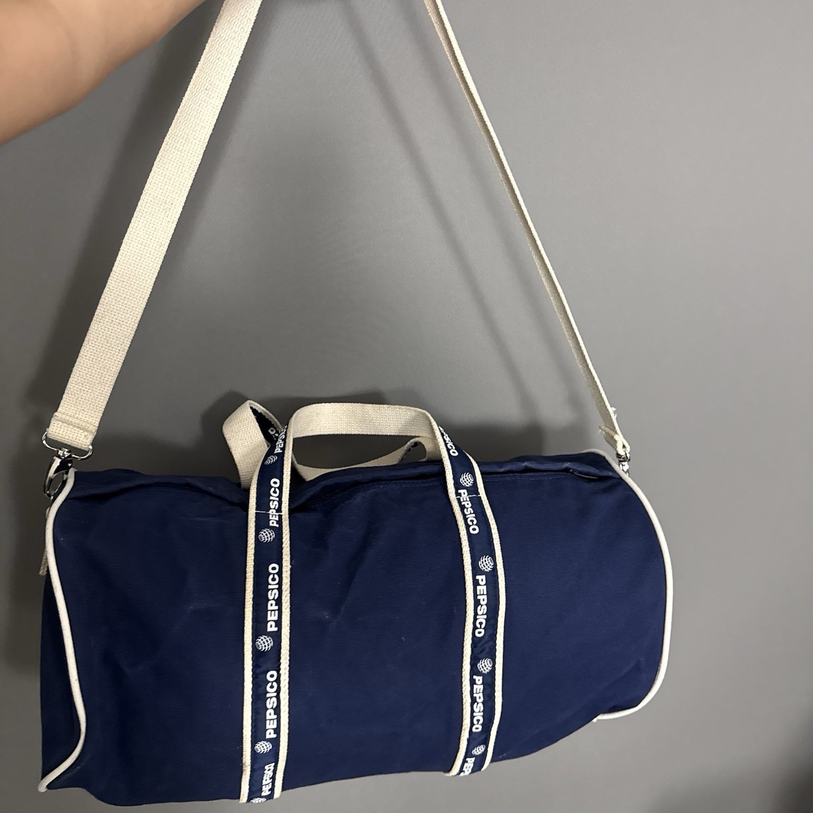 vtg 90s PepsiCo Pepsi Canvas Duffle Bag Blue White Logo Travel Gym Weekender