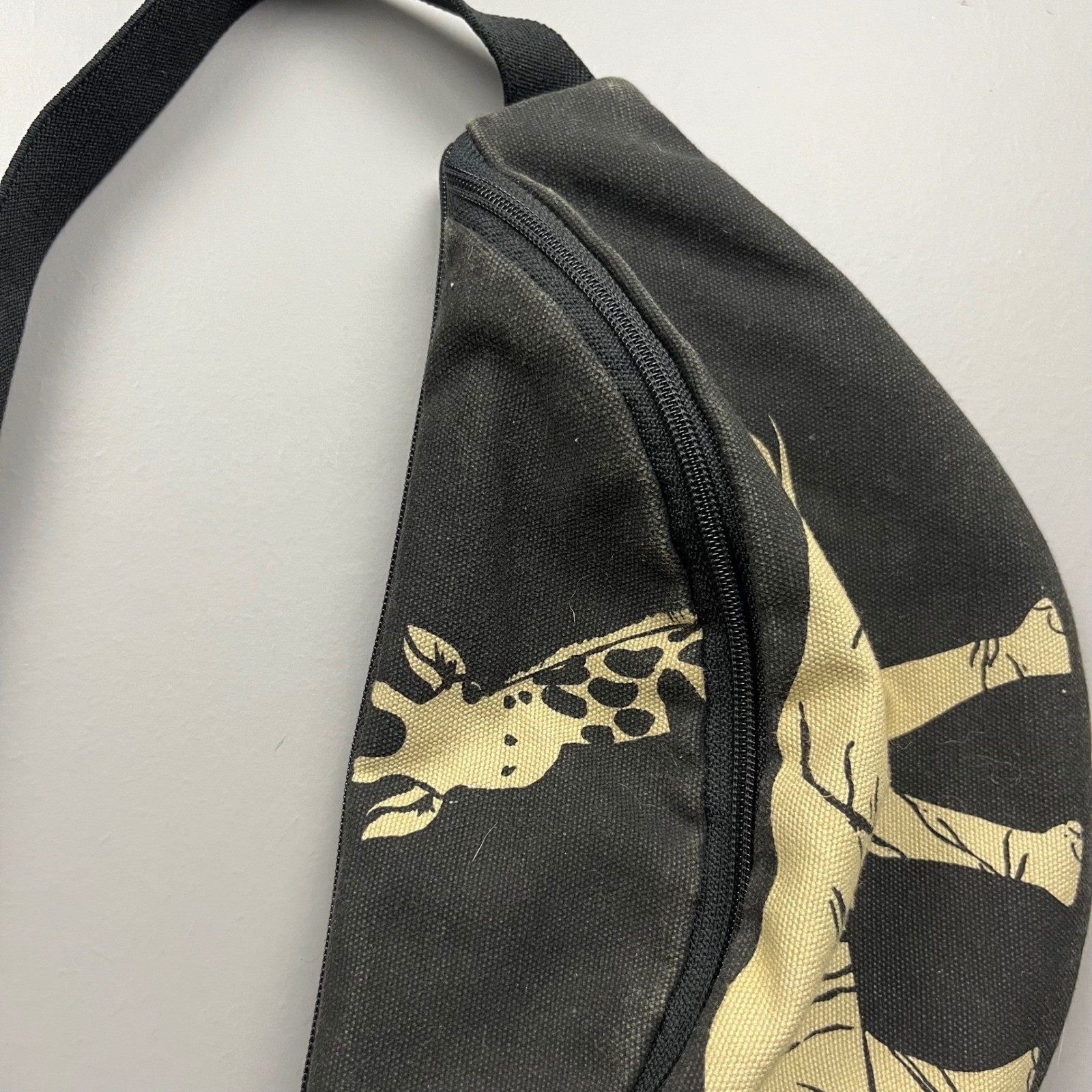 Travel Tales Fanny Pack Unisex OS Black Safari Elephant Zebra Giraffe Canvas Bag