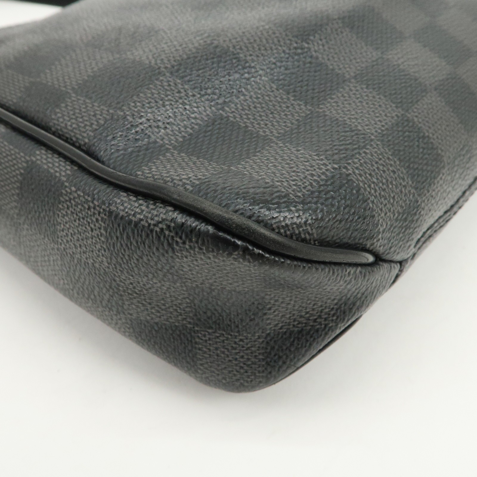Louis Vuitton Damier Graphite District PM Shoulder Bag Noir N41260 Auth Used F/S