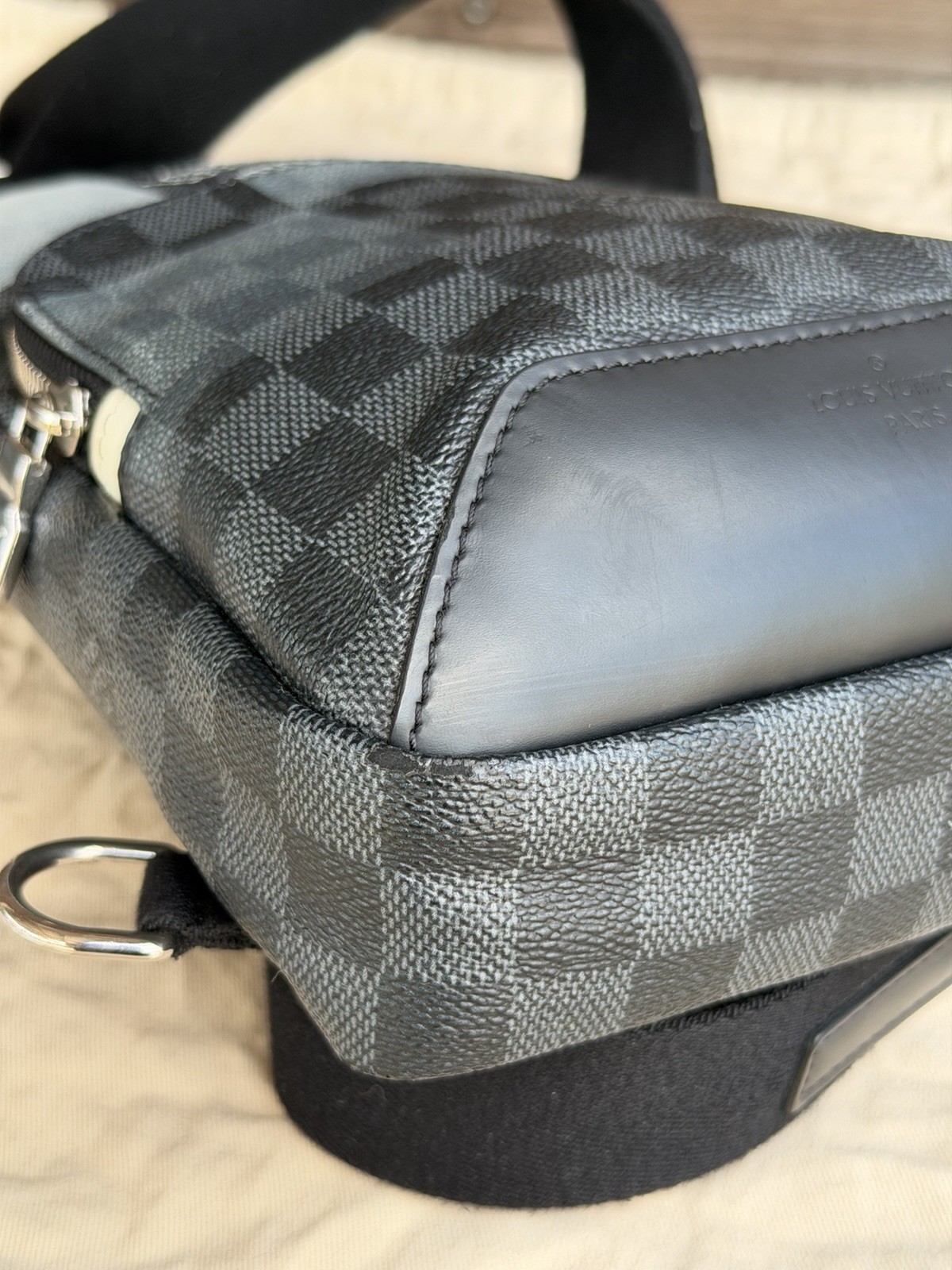 Louis Vuitton Damier Graphite Giant Avenue Sling Bag Black LV