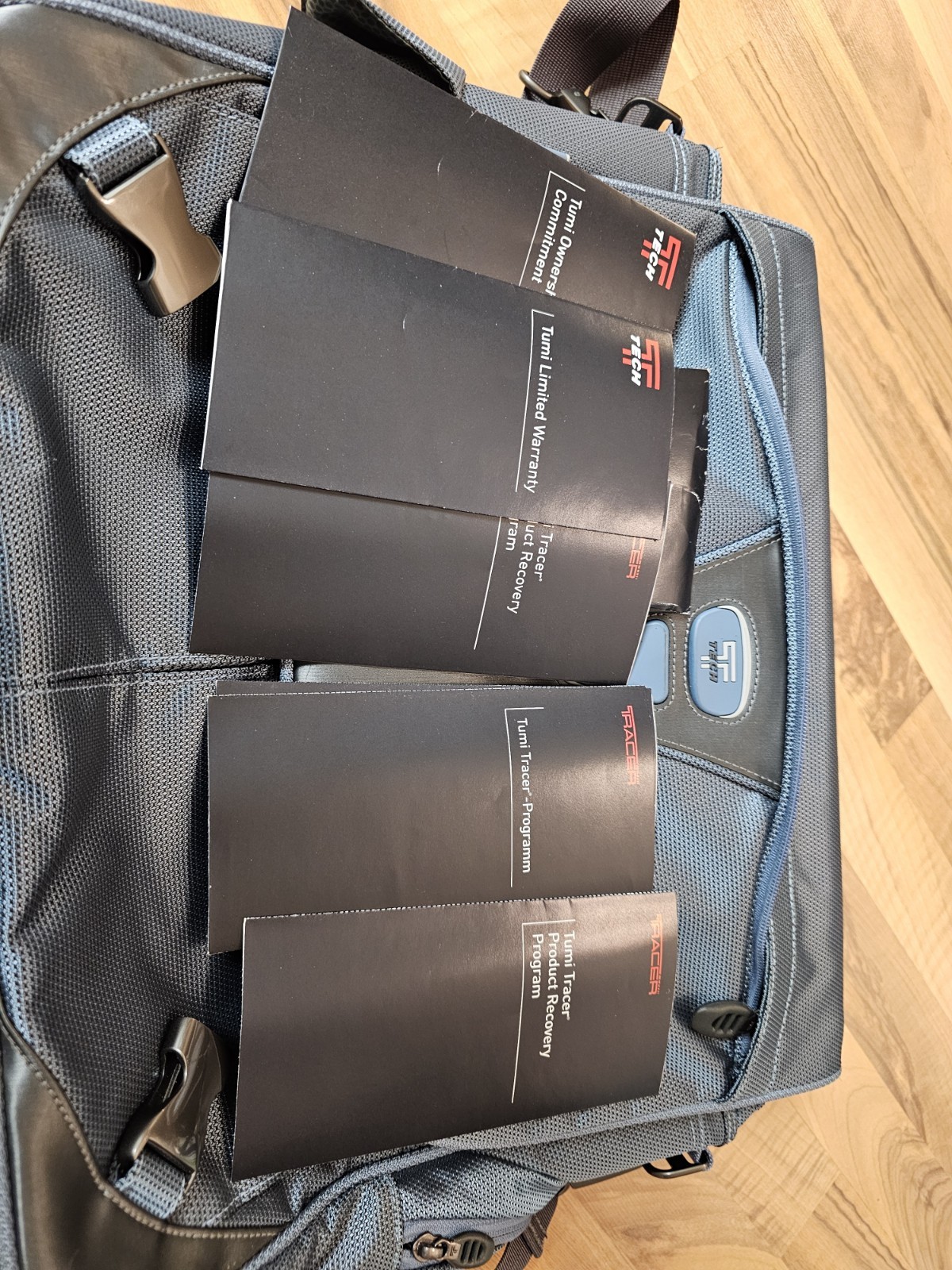 TUMI T-TECH COBALT BLUE LAPTOP MESSENGER BAG ESSENTIAL GEAR~GOOD CONDITION
