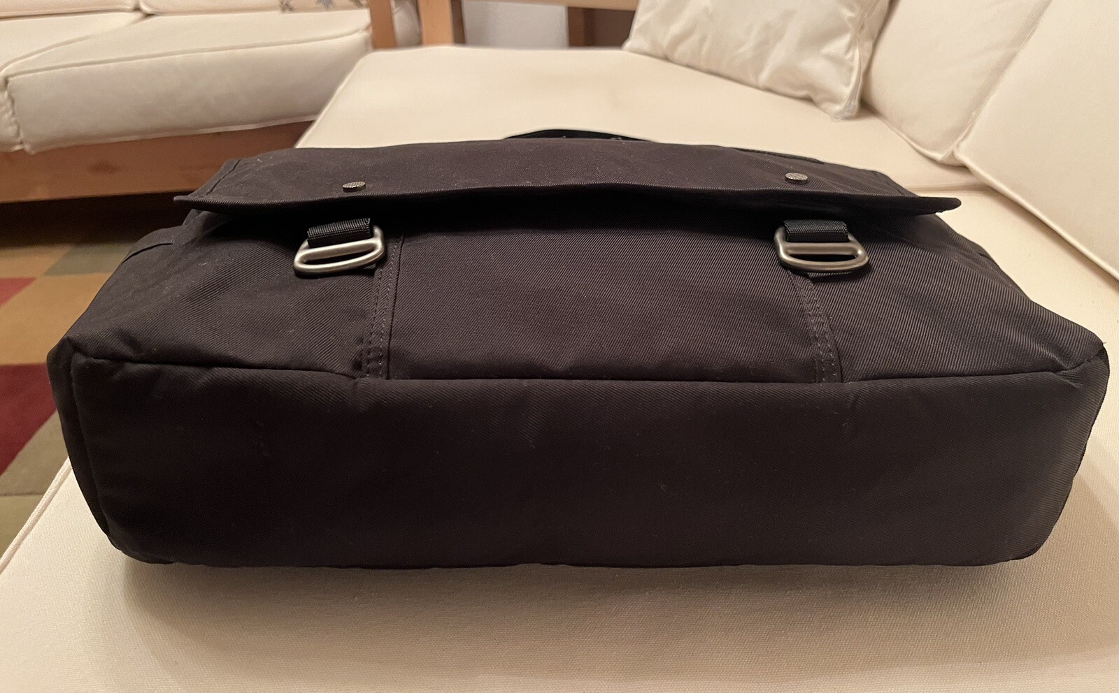 Tumi T-Tech Essential Gear Black 19”x12”x4” Laptop Messenger Bag