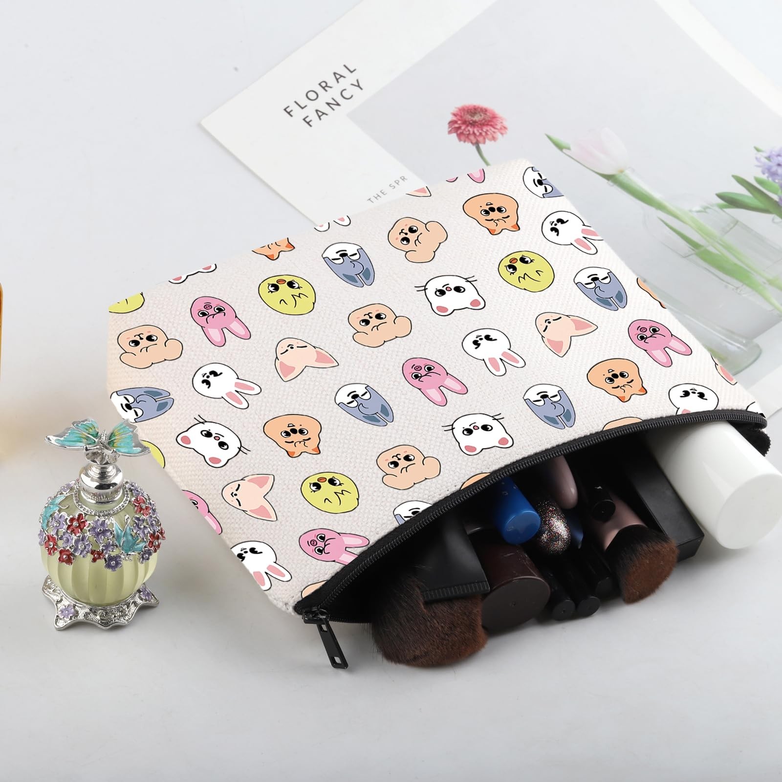 TOBGBE Band Cosmetic Makeup Bag K Fans Gift 23*17cm(9.05*7.08inch), SKZ BAG