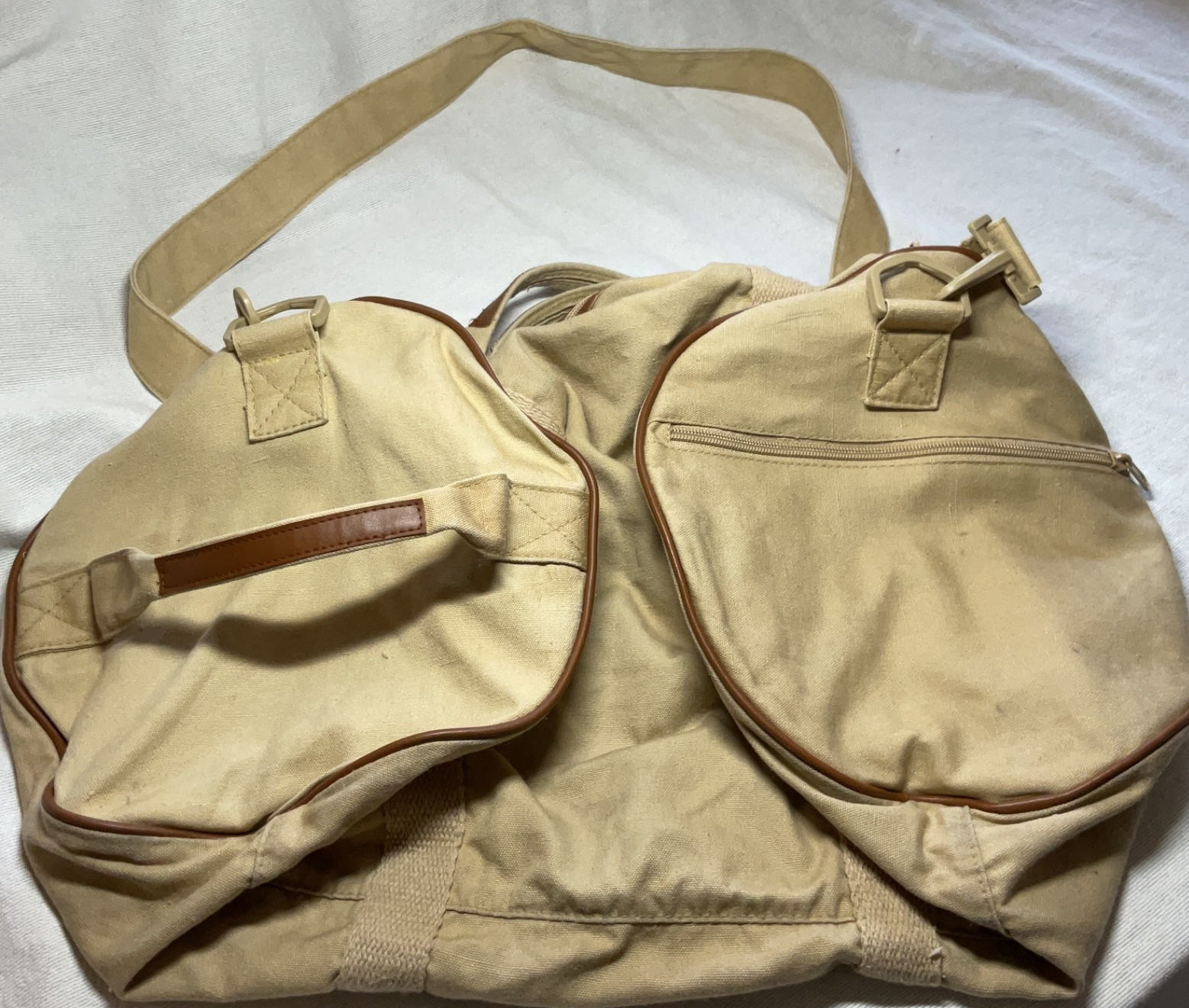 TIME KHAKI DUFFLE Bag ZIPPER ON END REMOVABLE SHOULDER STRAP AND HANDLES EUC