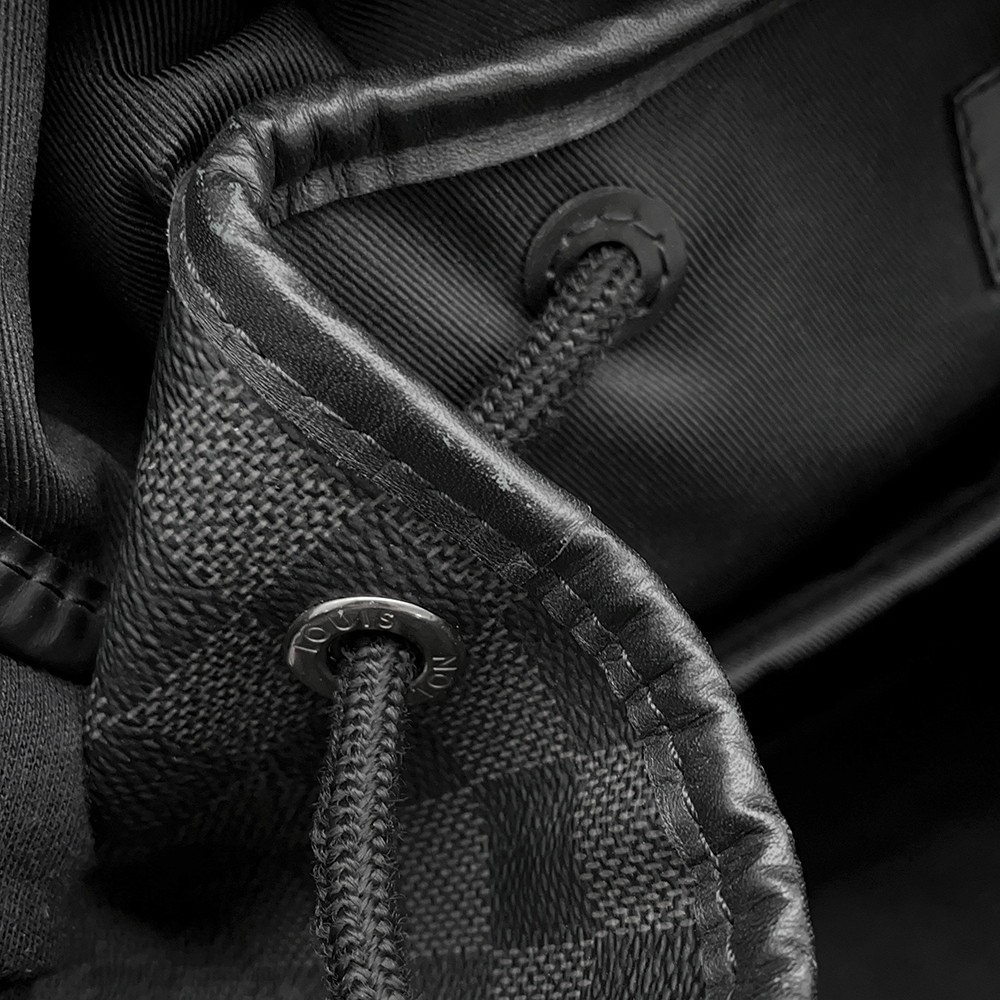 LOUIS VUITTON Zach Backpack Damier Graphite Noir N40005