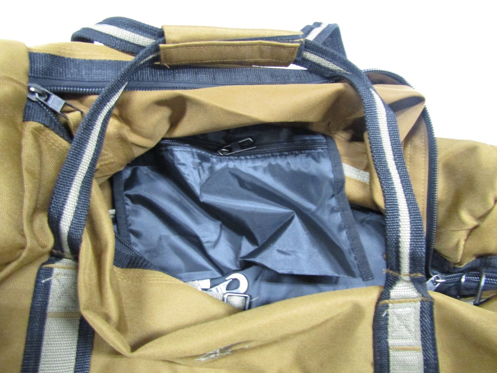 NWOT Canvas Weekender Duffle Bag Brown Synthetic with Shoulder Strap 28″x12″x12″