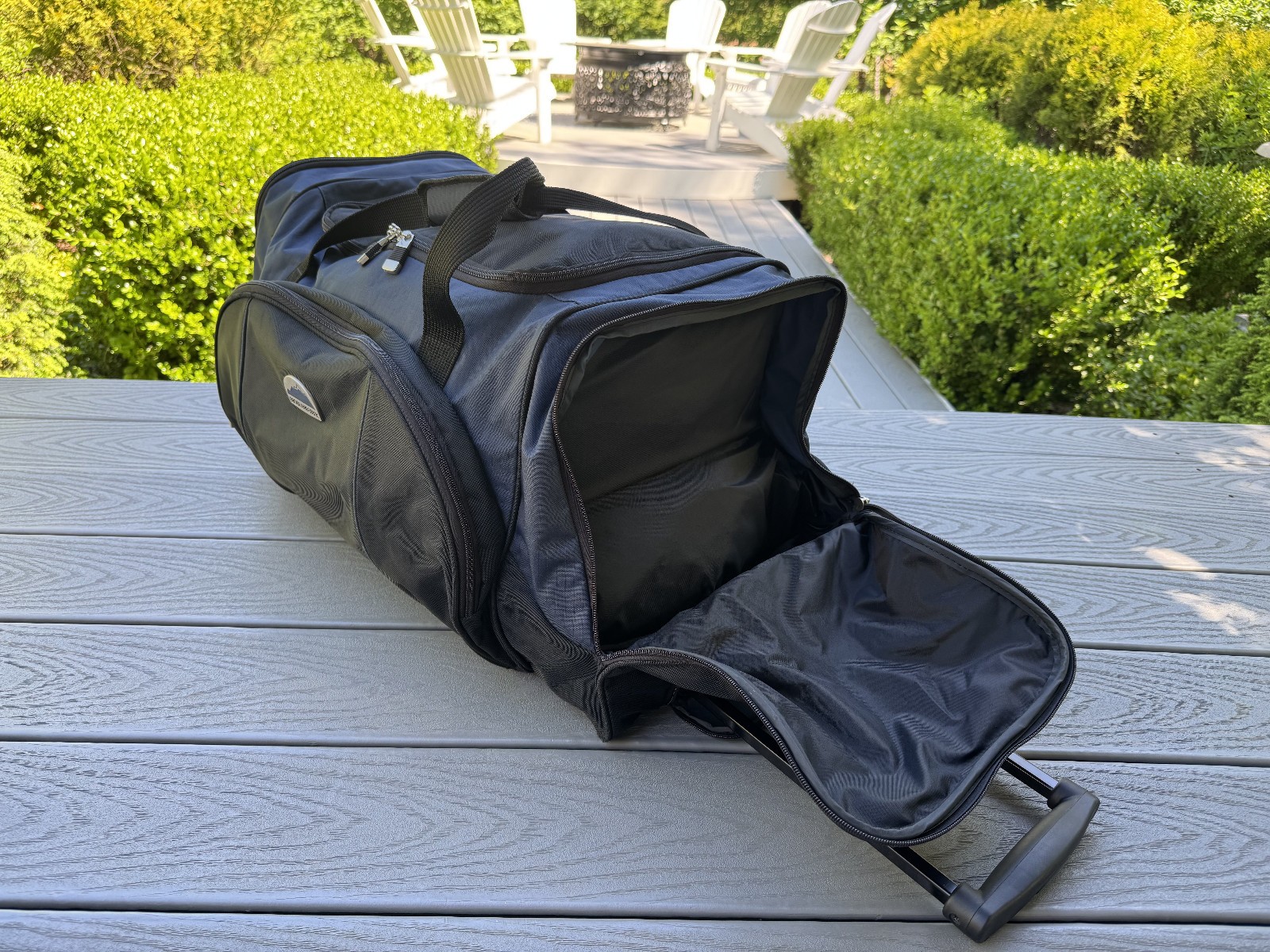HIGHLAND TREK BLUE & BLACK 28″ ROLLING PULLMAN DUFFLE SHOULDER GYM BAG LUGGAGE