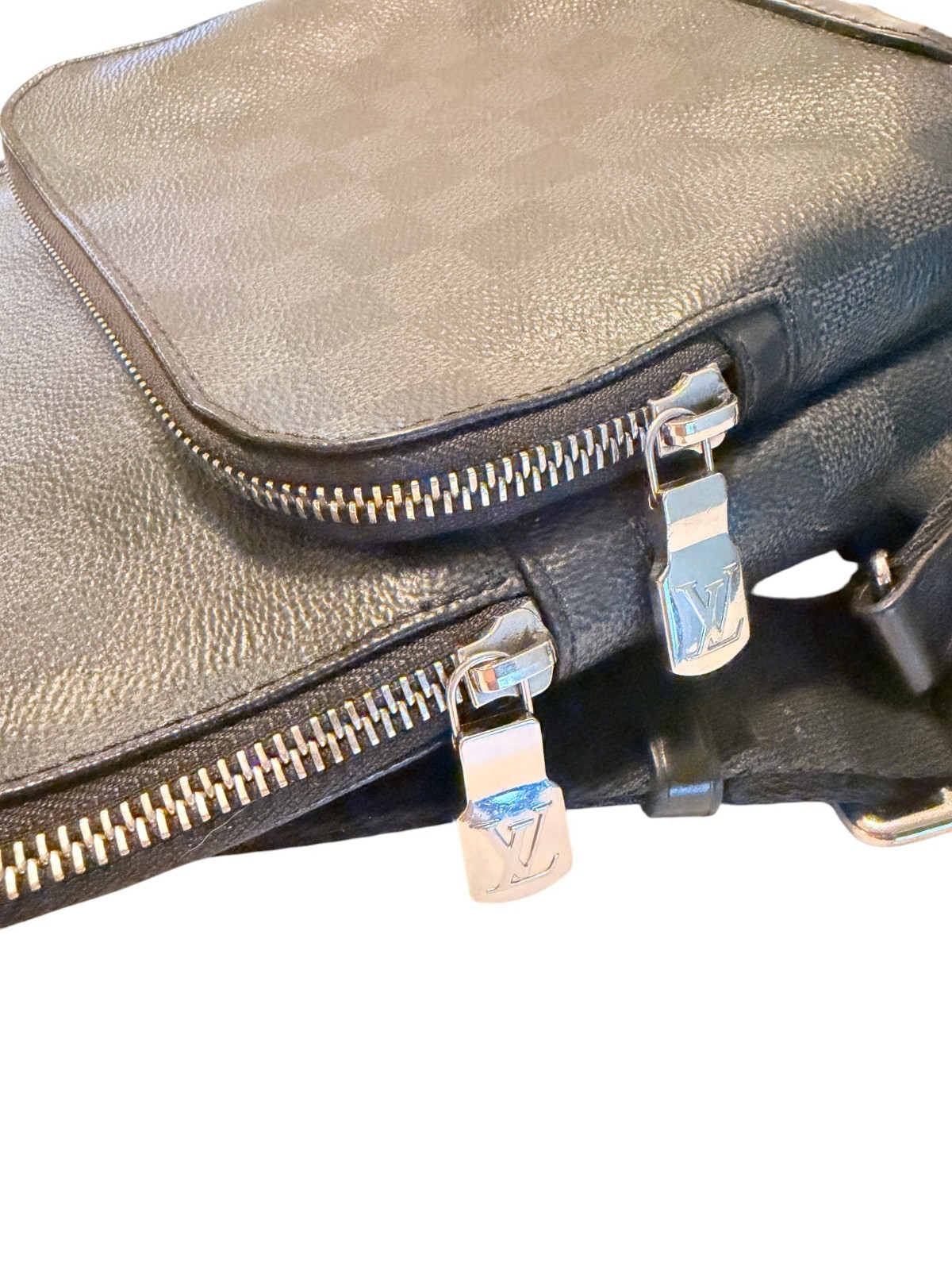 Louis Vuitton Damier Graphite Avenue Sling Bag Crossbody Black Leather