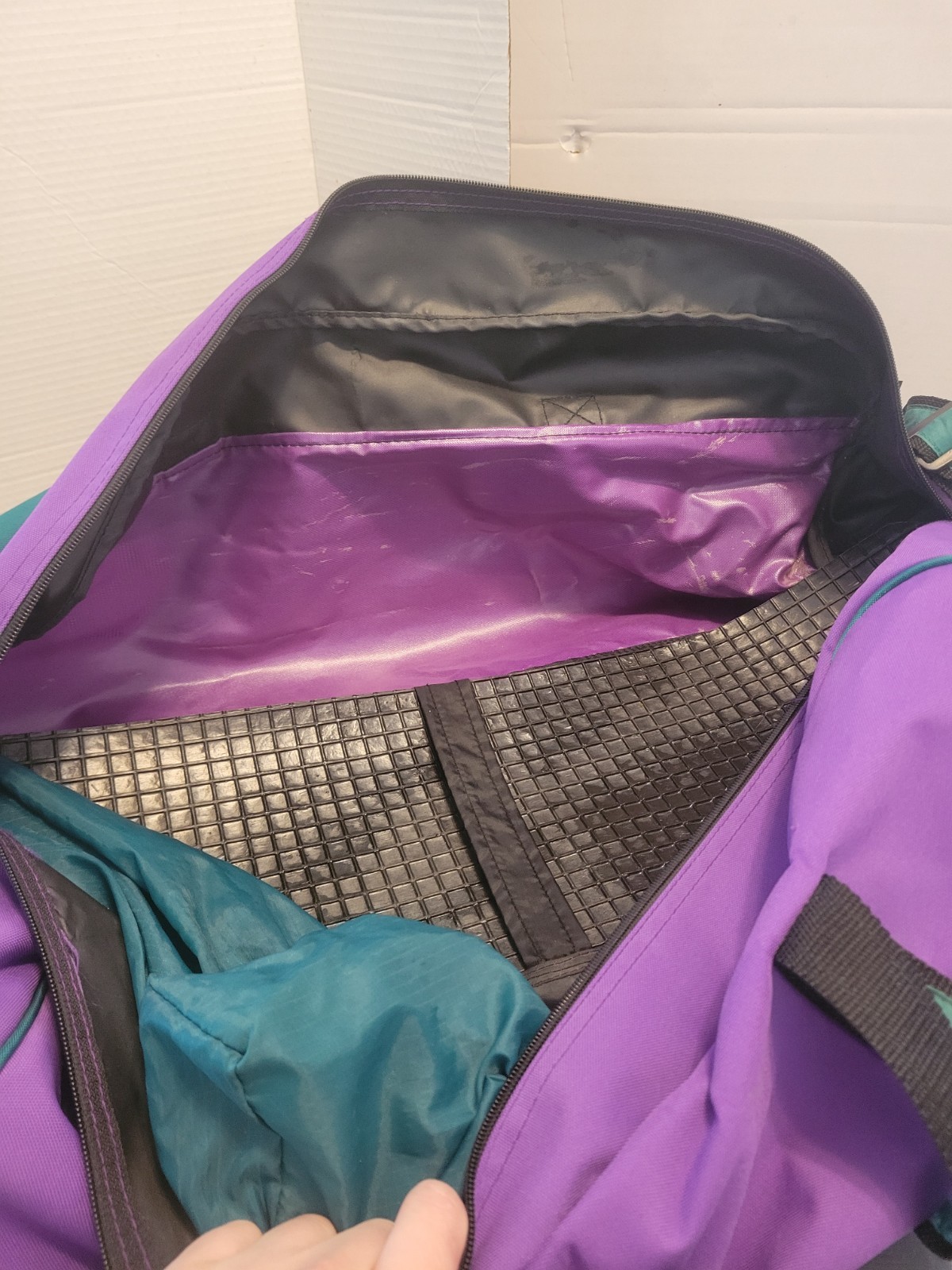 High Sierra Canvas Duffle Gym Travel Bag Purple Teal Vintage 1990s