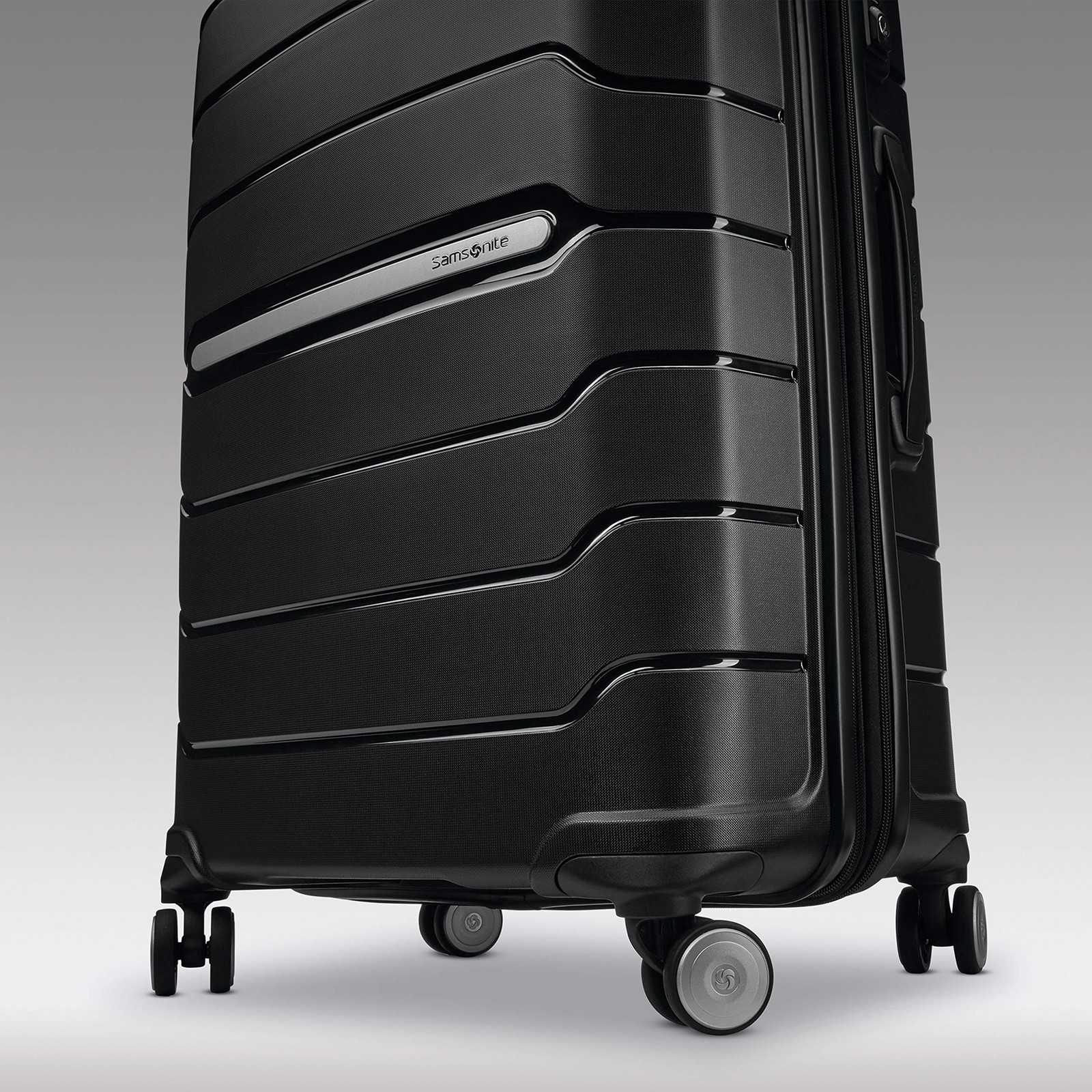 Samsonite Freeform Hardside Expandable with Double Spinner Wheels 28 Inch U19