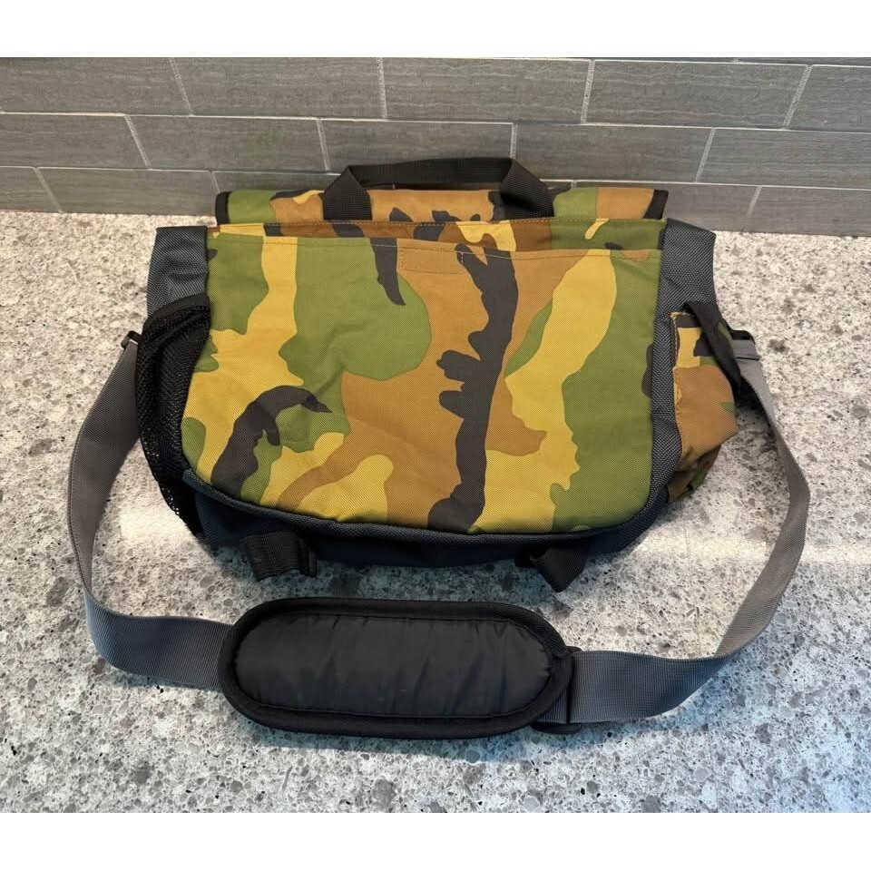 Green/Yellow//Brown Cabela’s Medium Camo Messenger Bag-Great Condition!