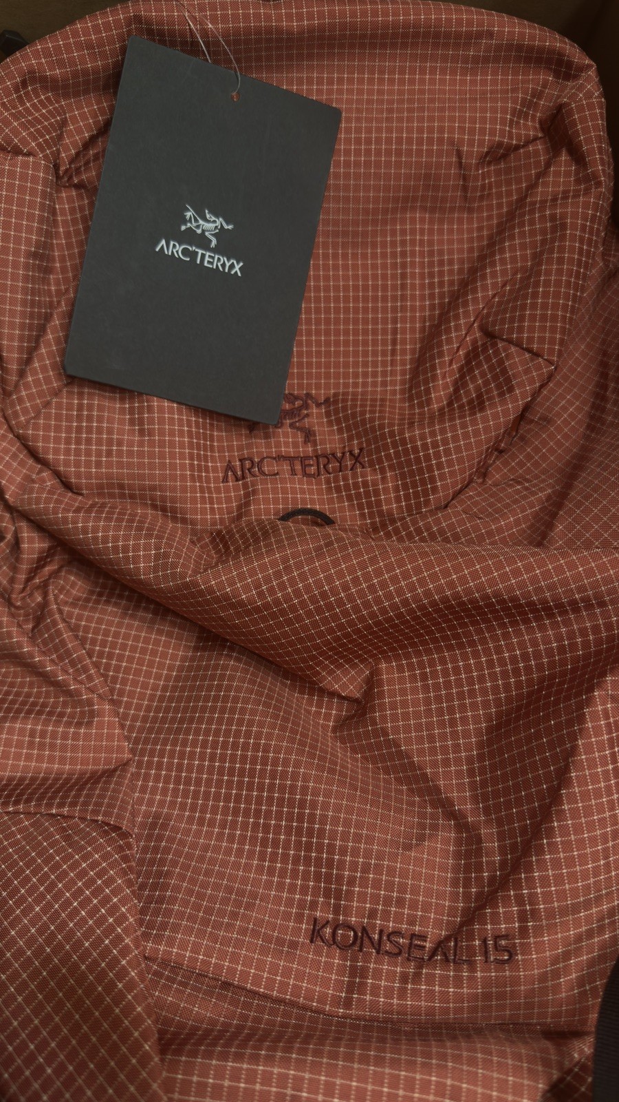 Arc’teryx Men’s Konseal 15 Backpack Arc’teryx stone red