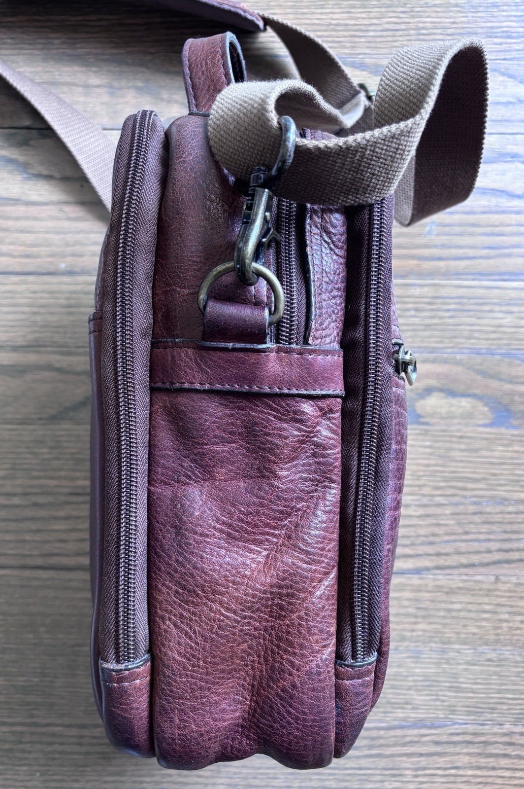 Duluth Trading Co Lifetime Leather Travel Bag Brown Crossbody Messenger 97310