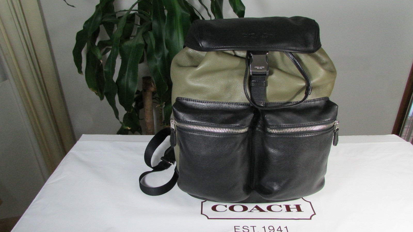 NWT Coach Men’s Rucksack Smooth Leather Backpack F71728 Black / Surplus