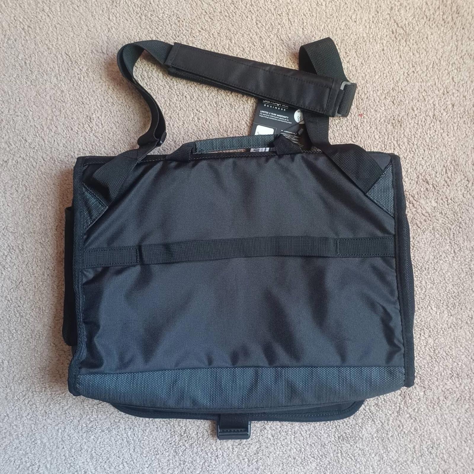 Samsonite Quadrion Laptop Messenger Bag Professional Business Shoulder Bag Black