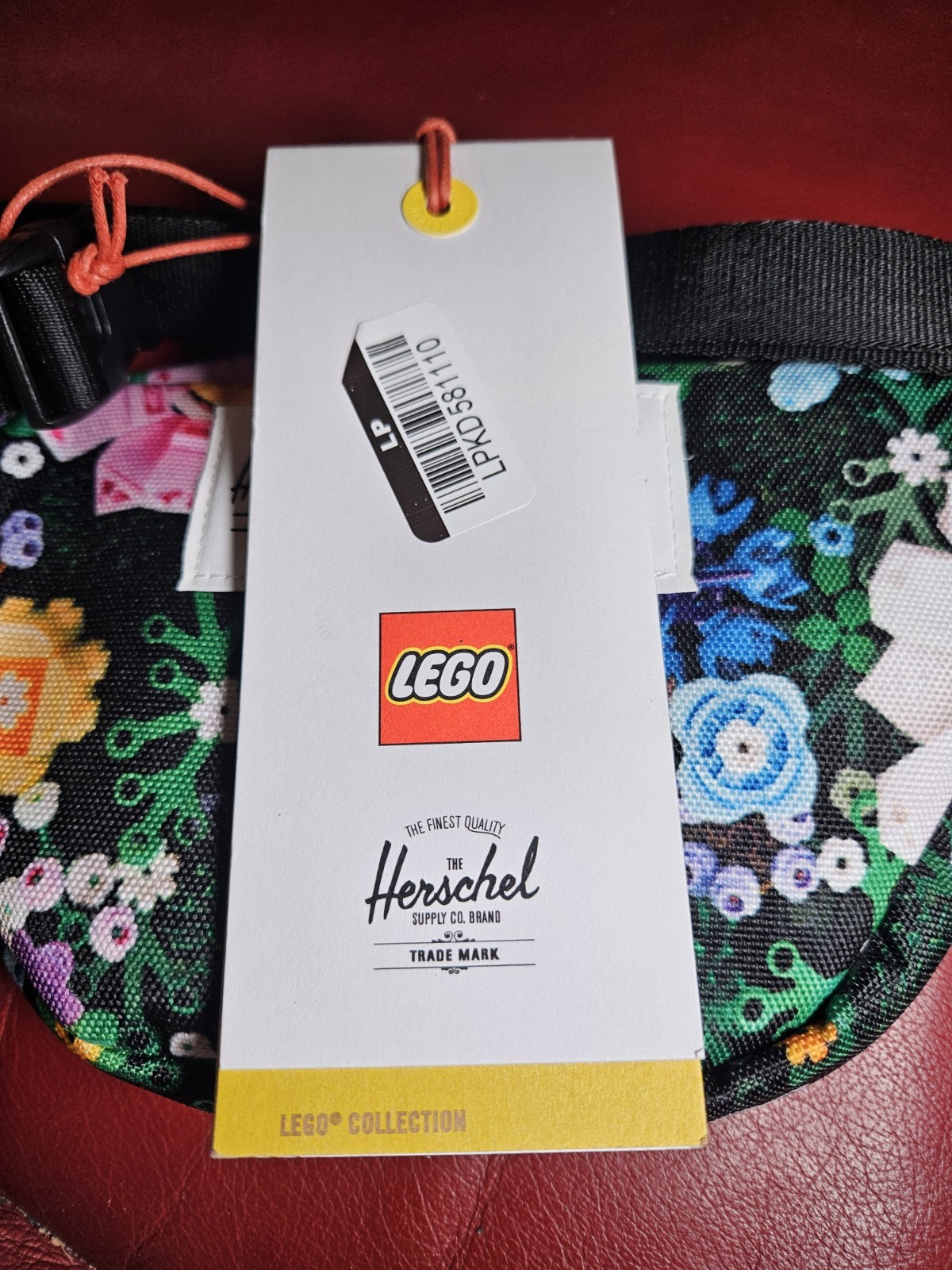 Herschel Supply Co. x Lego 5009279Herschel Classic™ Hip Pack – Garden Floral