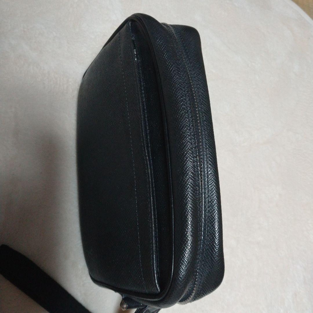Louis Vuitton Taiga Calga Second Bag Clutch Bag Leather Black M30812 Spain Auth