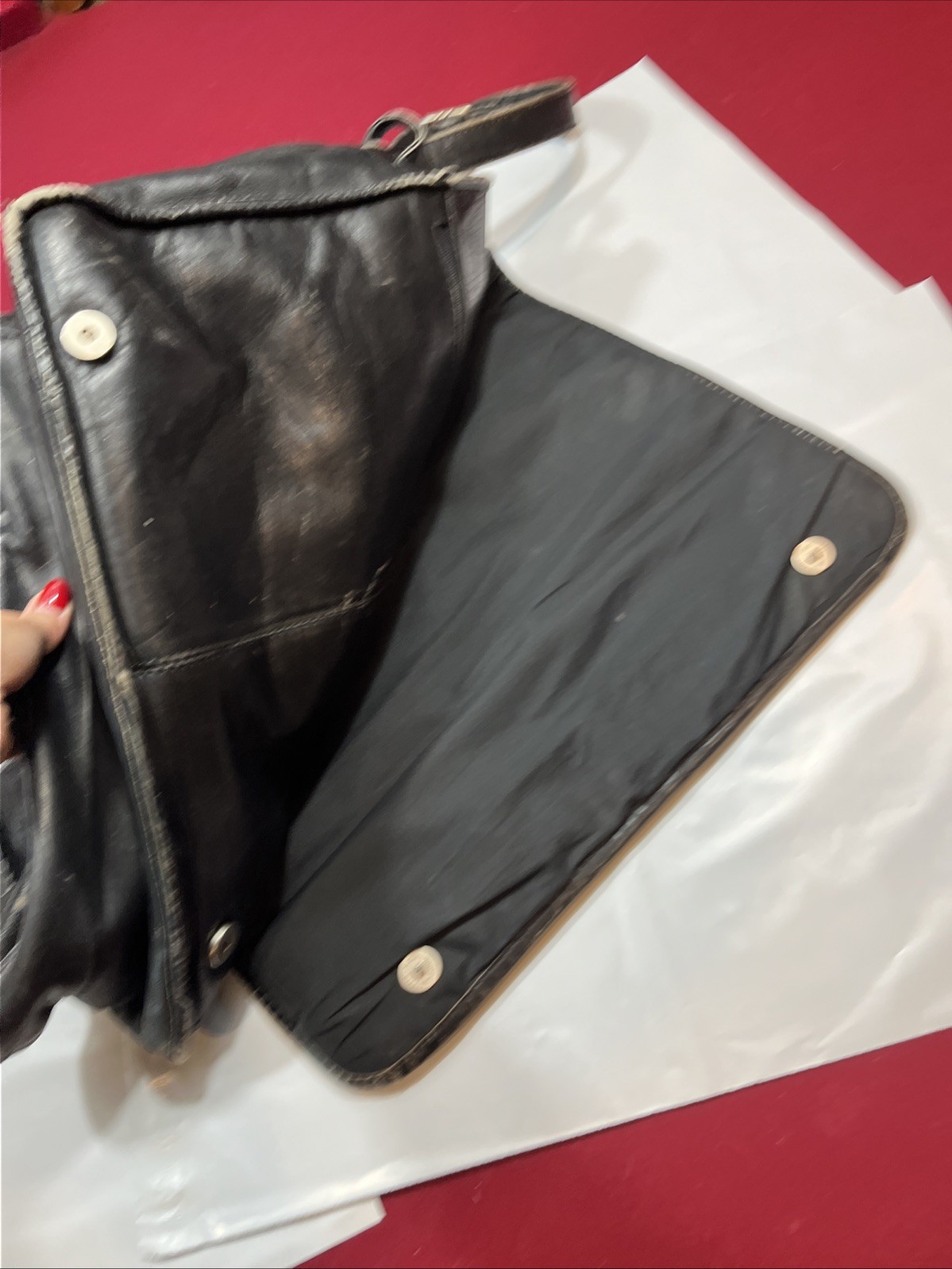 Wilsons Leather BLACK Messenger Flap BAG Distressed Grunge office School Retro