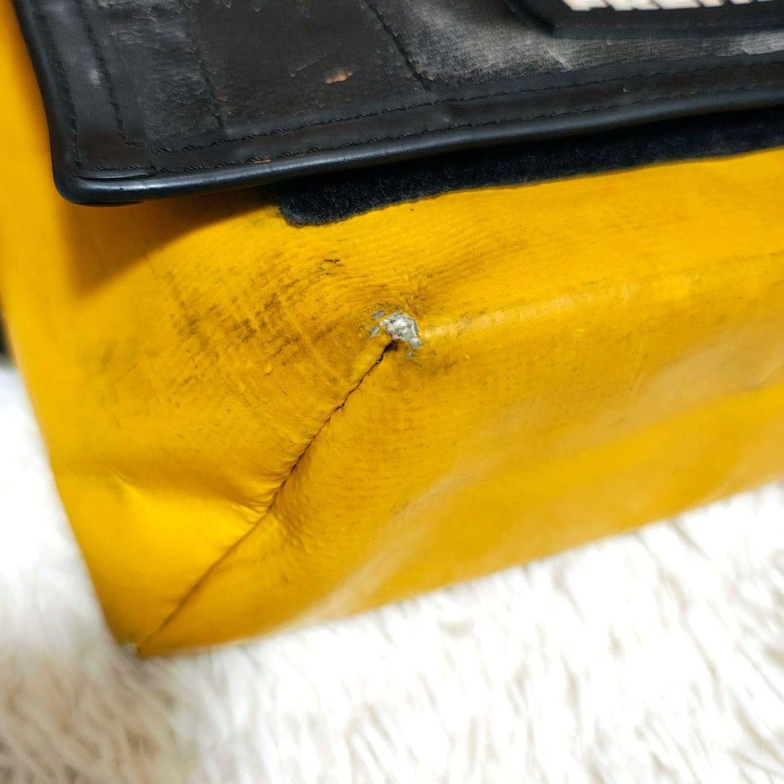 FREITAG F11 LASSIE Messenger Shoulder Bag Yellow Black Red Unique Design Japan