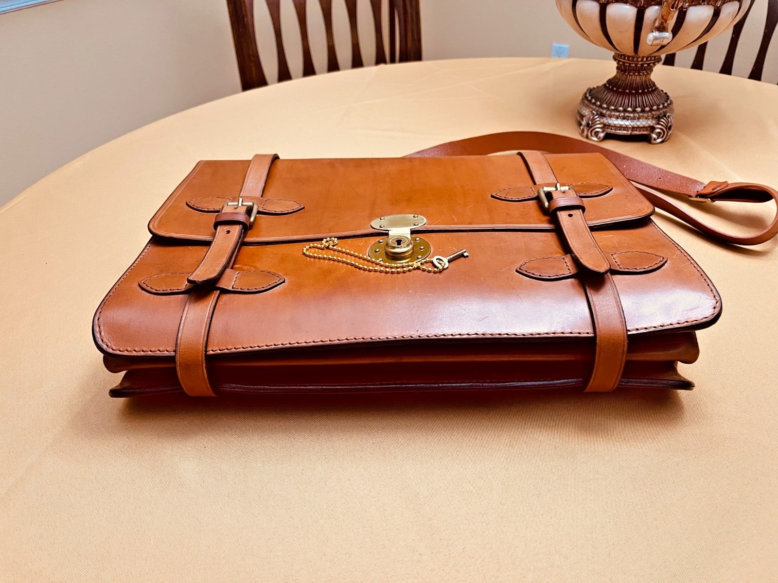 MACKENZIE “OFFICERS” Tan Bridle Leather Briefcase / Messenger Bag – SCOTLAND