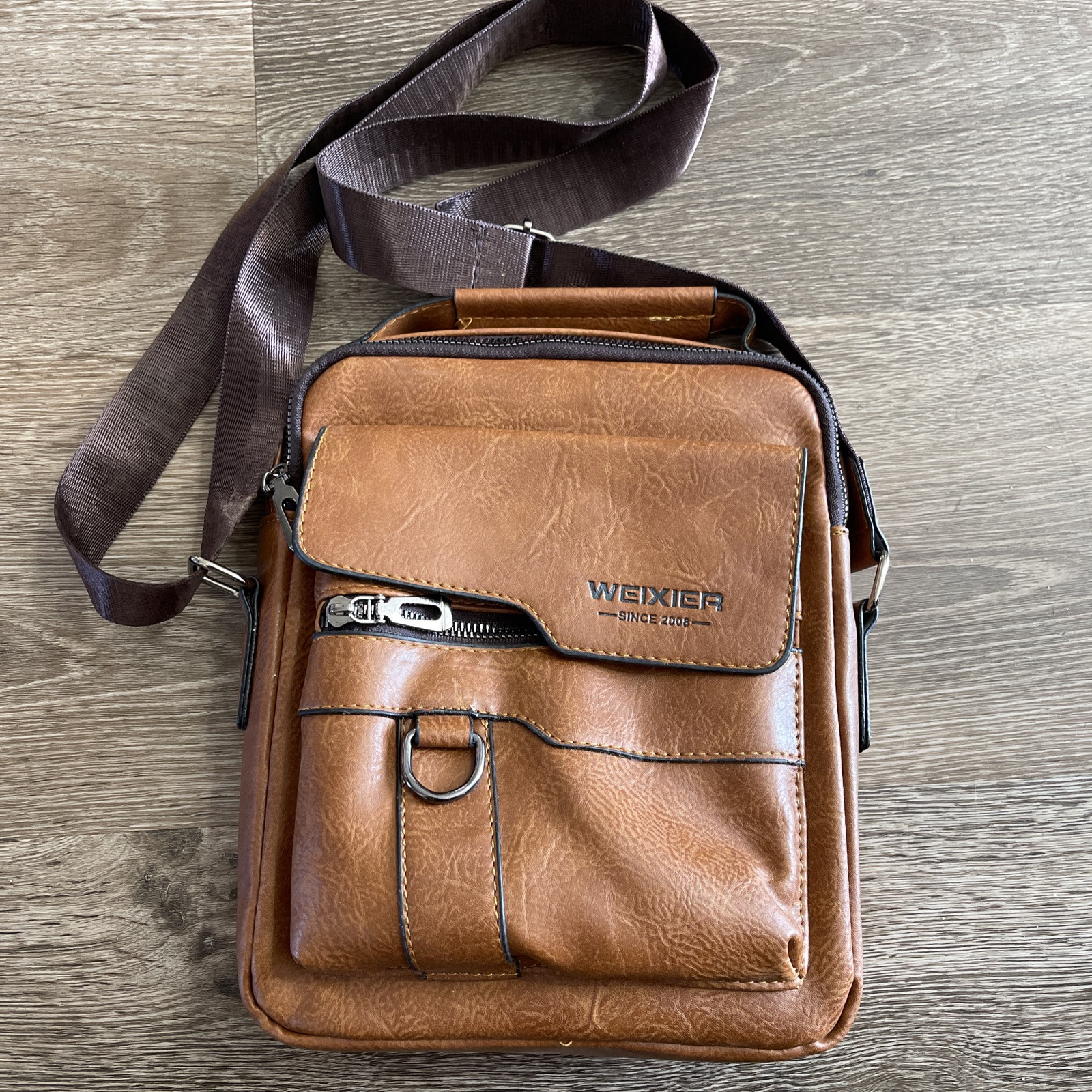 Weixier Leather Crossbody Unisex Shoulder Bag 10in By 8in EXCELLENT CONDITION