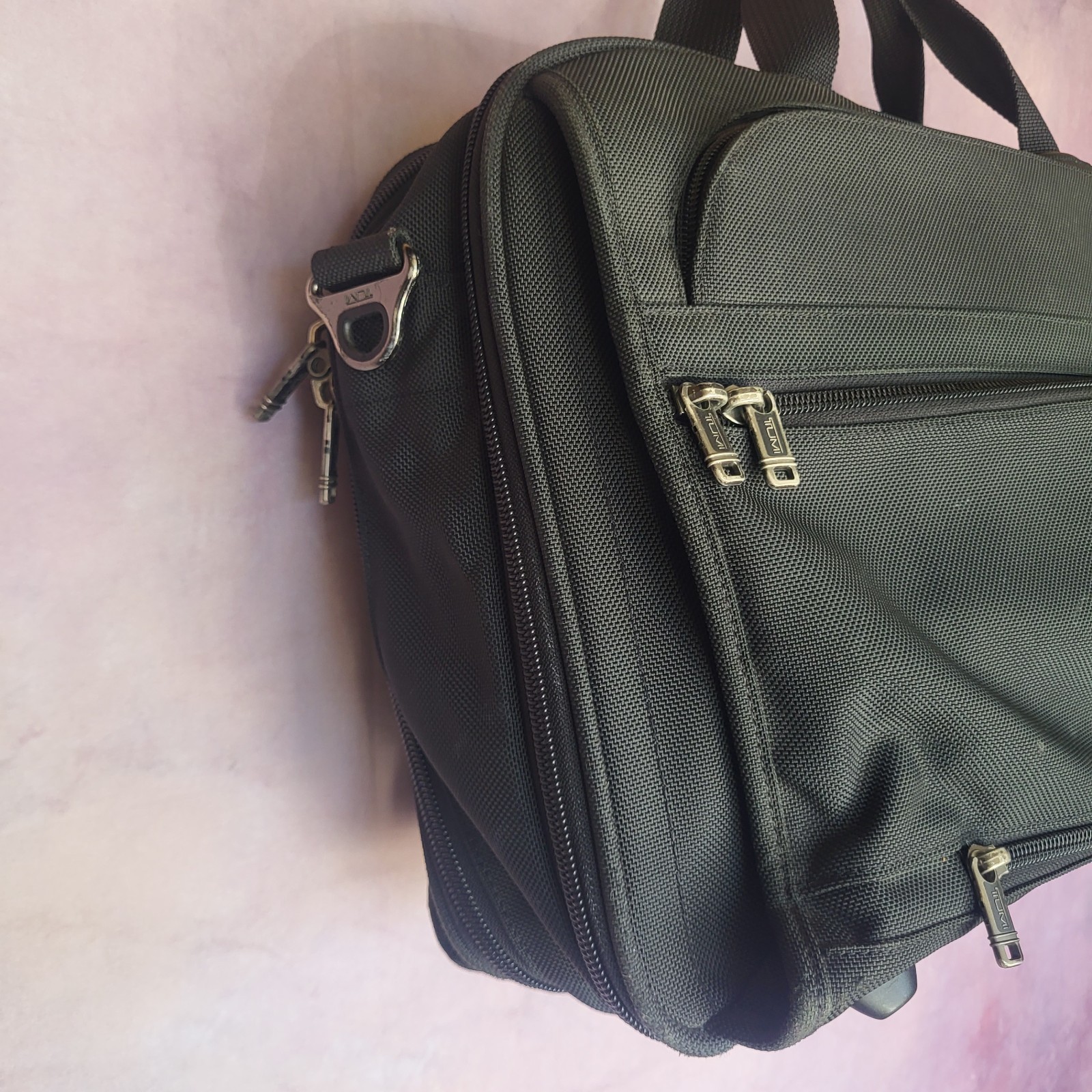 Tumi Alpha Series Black Ballistic Nylon Business Bag Laptop Carry On Messenger