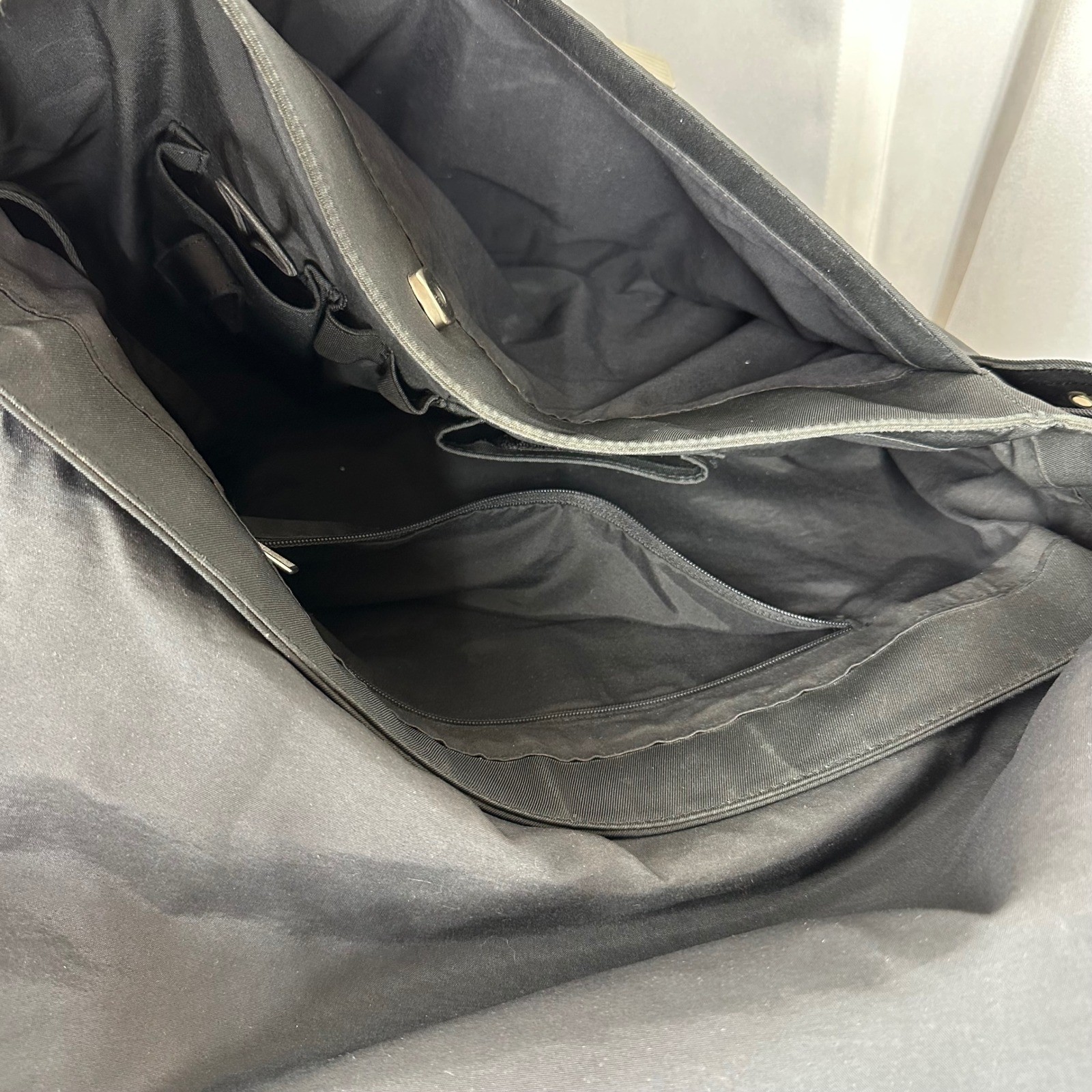 GAP Black Messenger Shoulder Bag Adjustable Strap Flap Nylon Lined