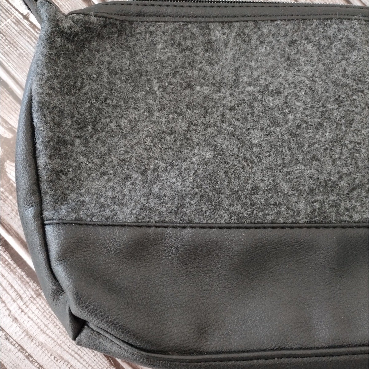 John Varvatos Black & Gray Faux Wool & Leather Toiletry Bag Travel Vacation