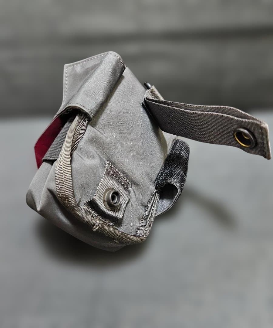 Good Condition PORTER Drive Pouch Gray Small Item Holder
