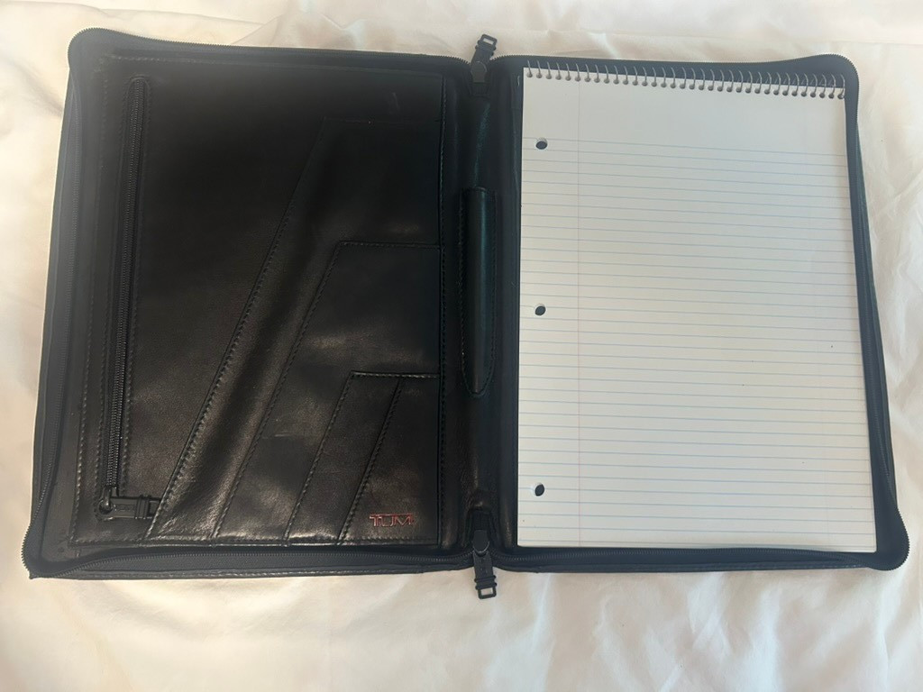 Vintage Tumi Black Leather zip Around Portfolio Notepad holder – FREE SHIPPING!