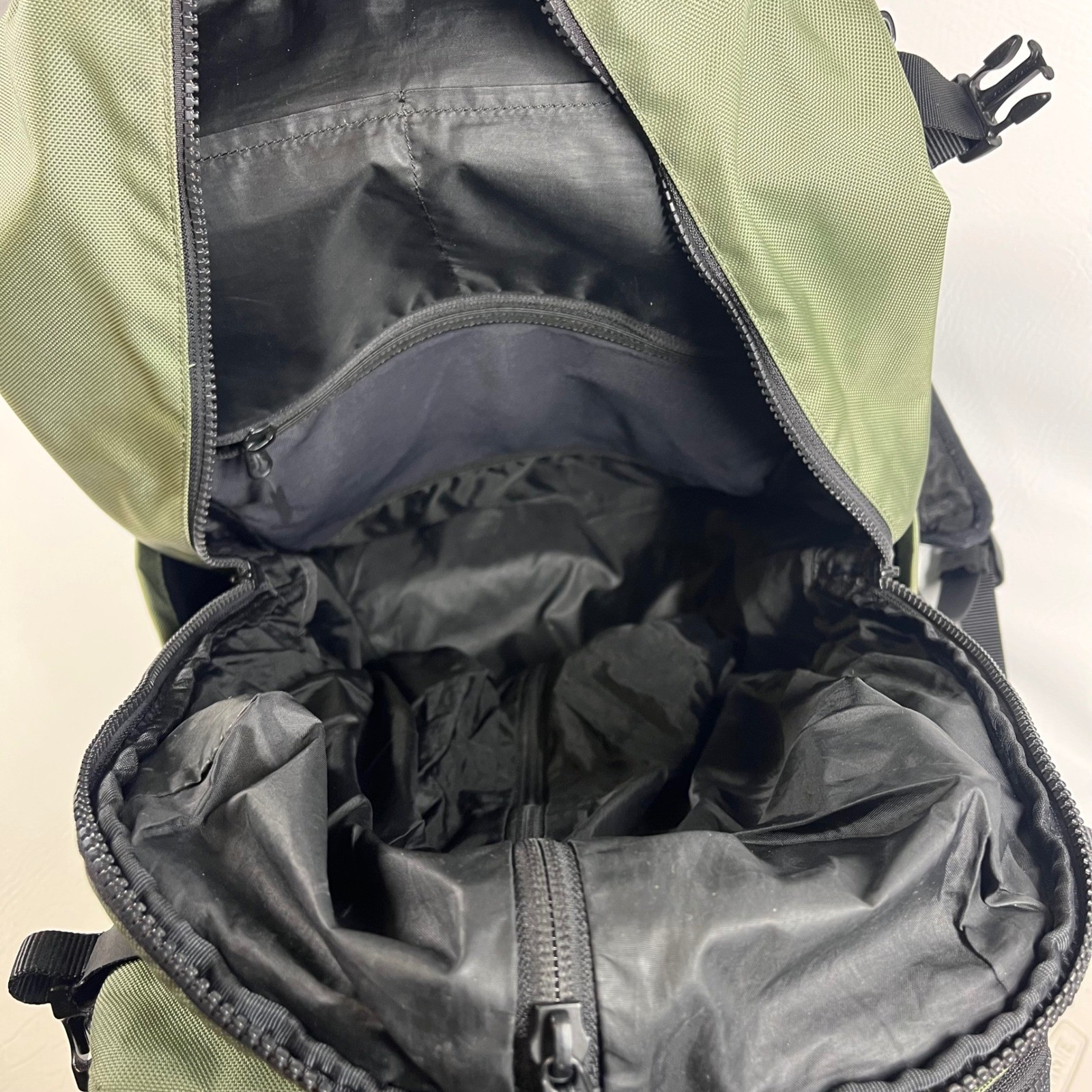 Lululemon Cruiser Backpack Sage Green Olive Multi Pocket Commuter Bag OS