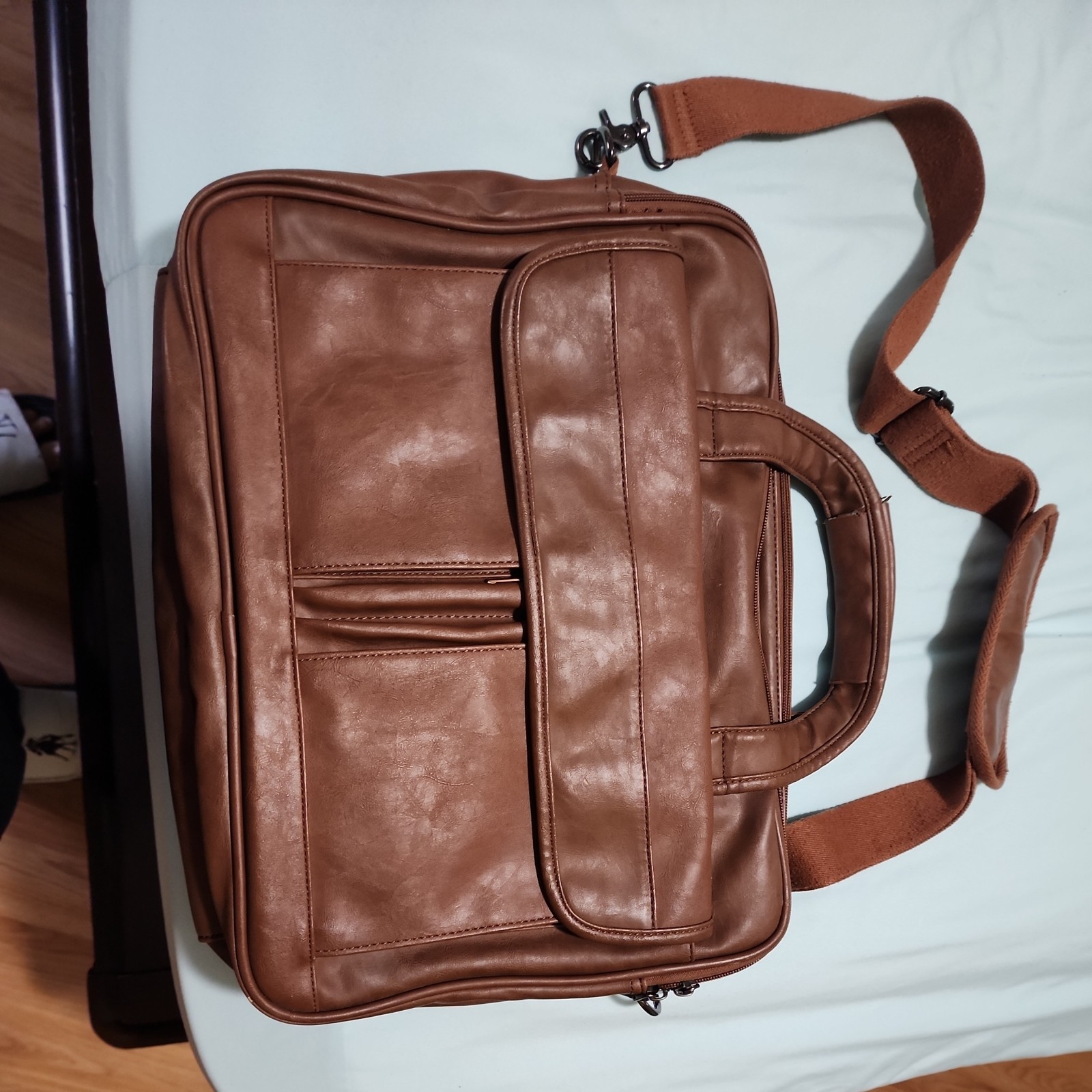 Seyfocnia Mens Brown Leather Laptop Messenger Bag, 15.6 Inches Briefcase