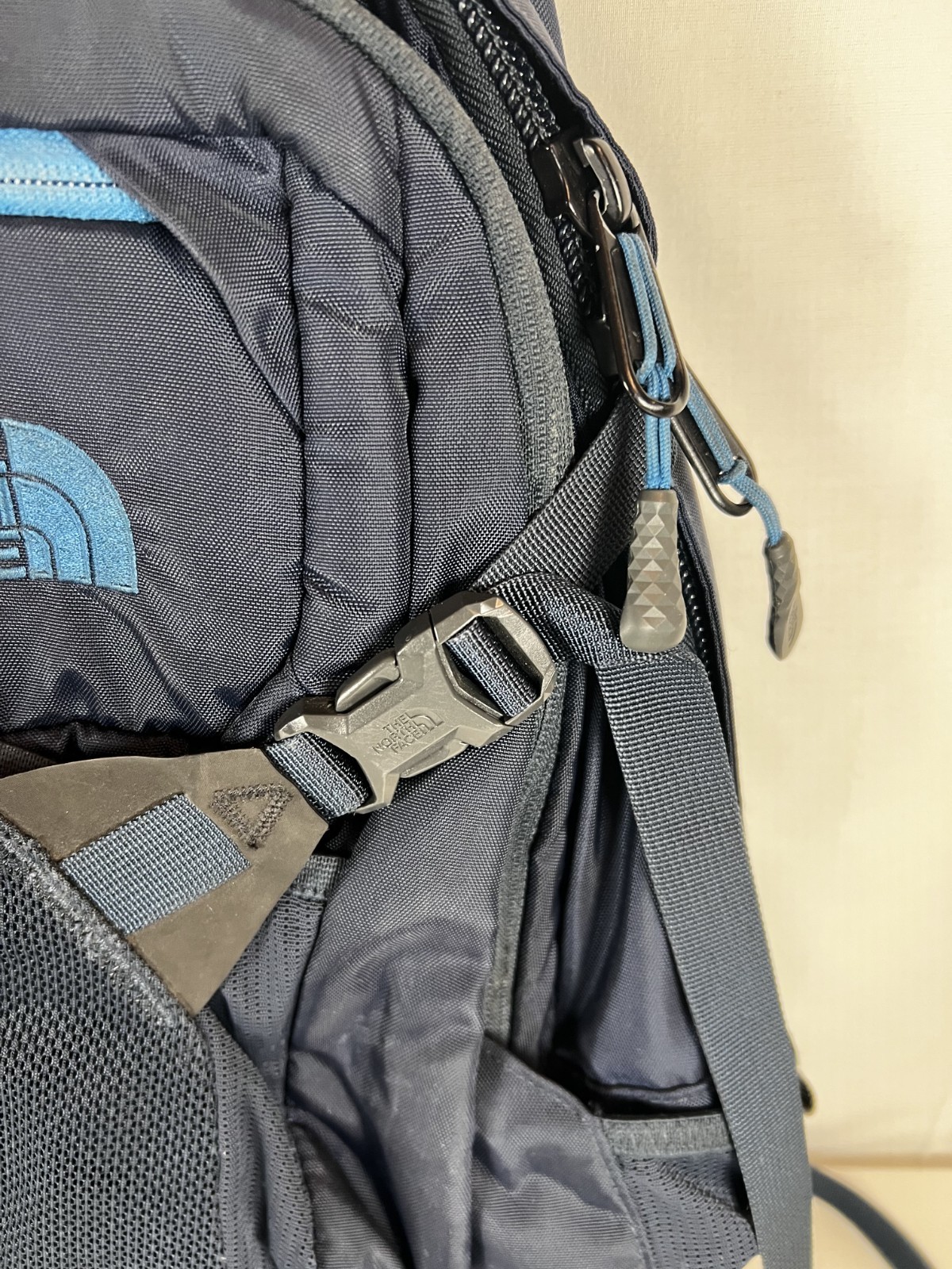 The North Face Recon 30L Backpack Dark Blue School Laptop Tablet NF00CLG4 USED
