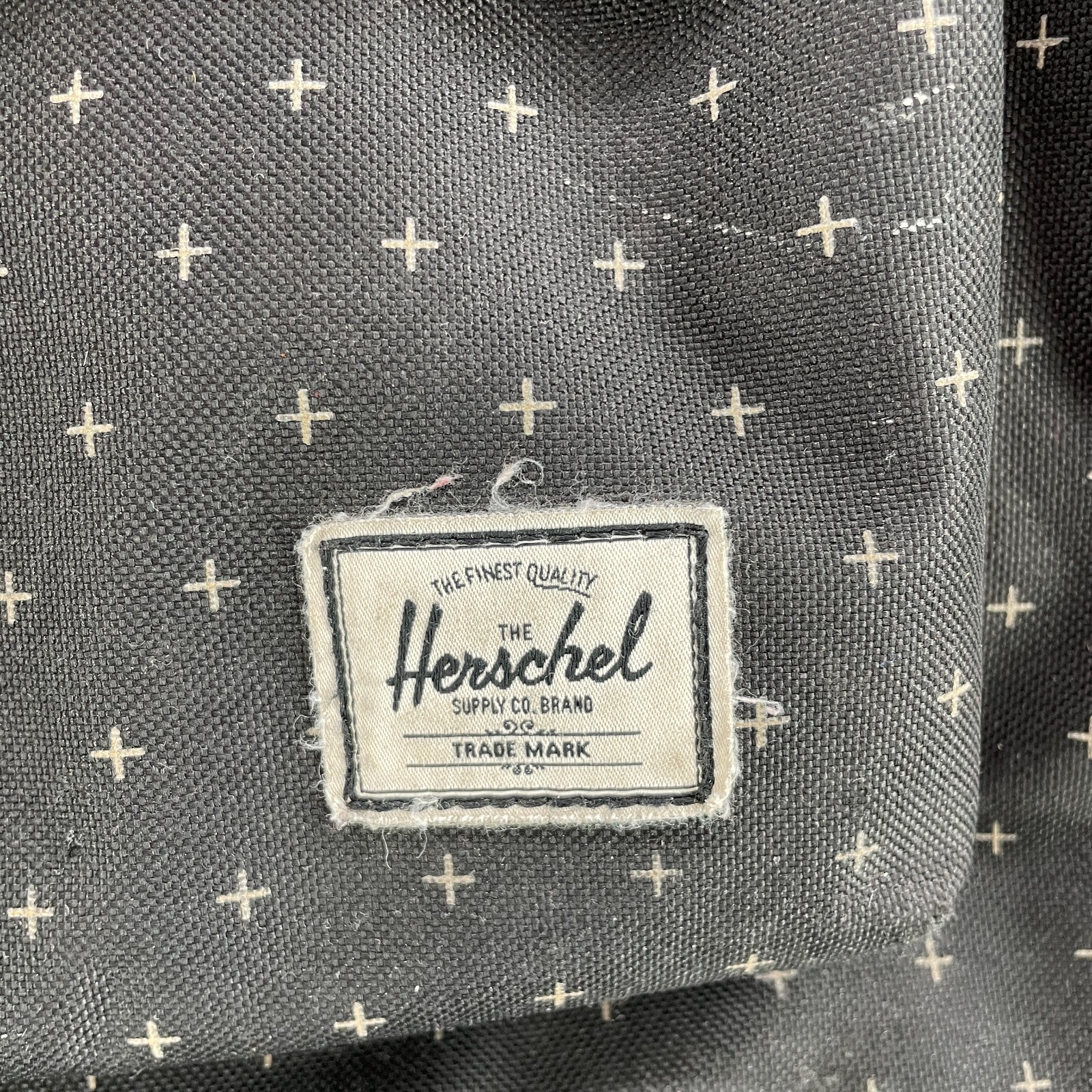 Herschel Pop Quiz Canvas Backpack Black Gridlock Gold Red White Stripe Interior