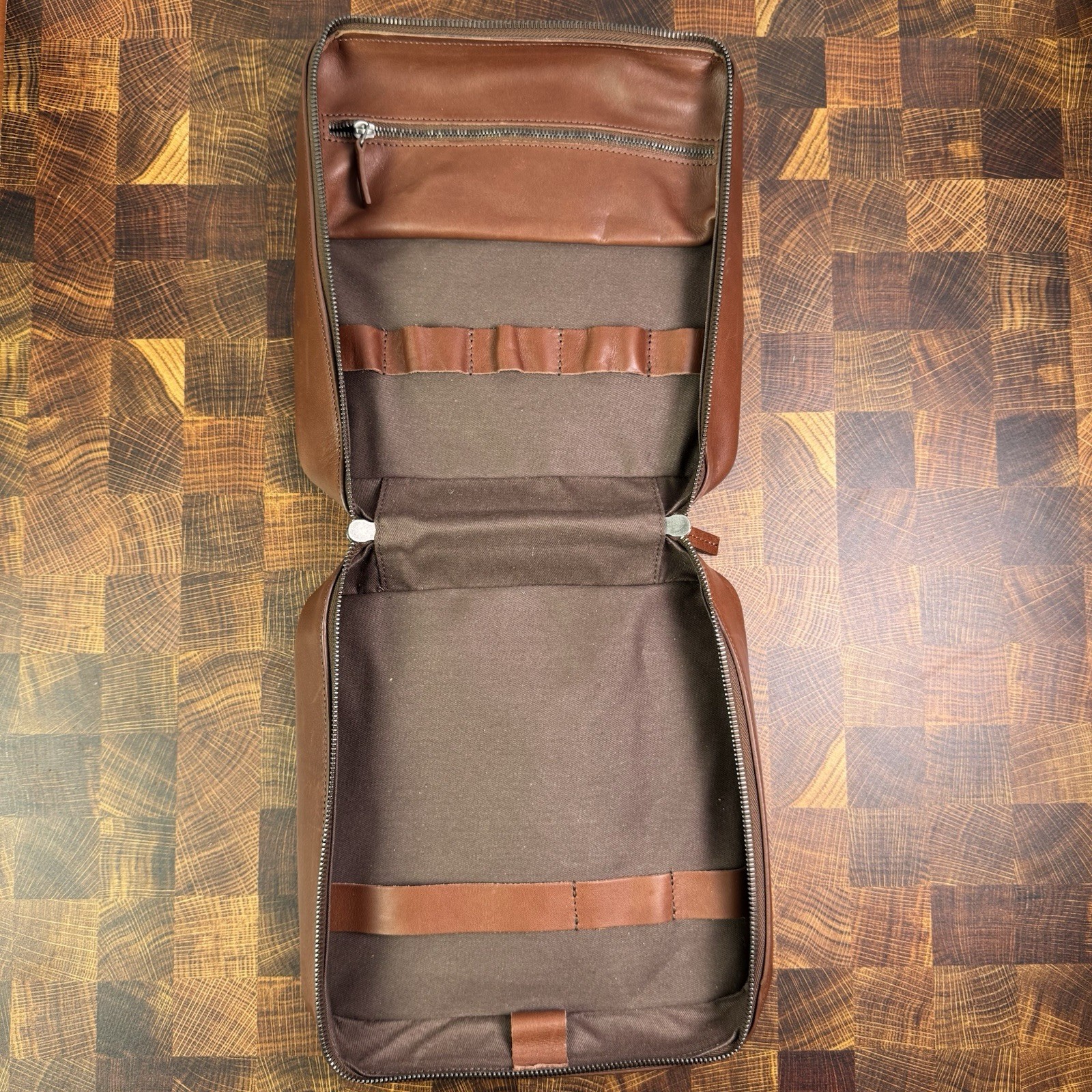 This Is Ground Tech Dopp Kit Toffee Brown Leather Travel Cable Organizer Case