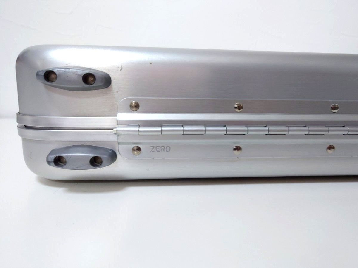 Zero Halliburton Aluminum Attache Case Briefcase Silver Dial Lock Width 15.75″