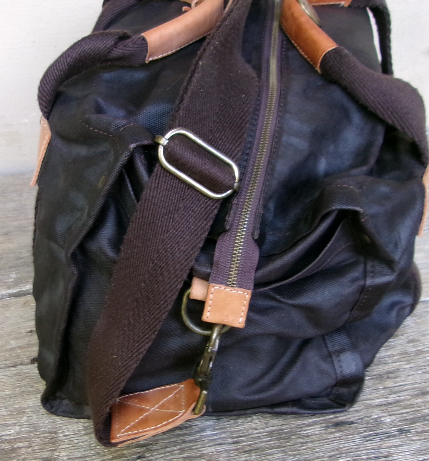 WILL Leather Goods Wax Coated Canvas Duffle Bag Leather Trim 10″ x 14″ x 19″