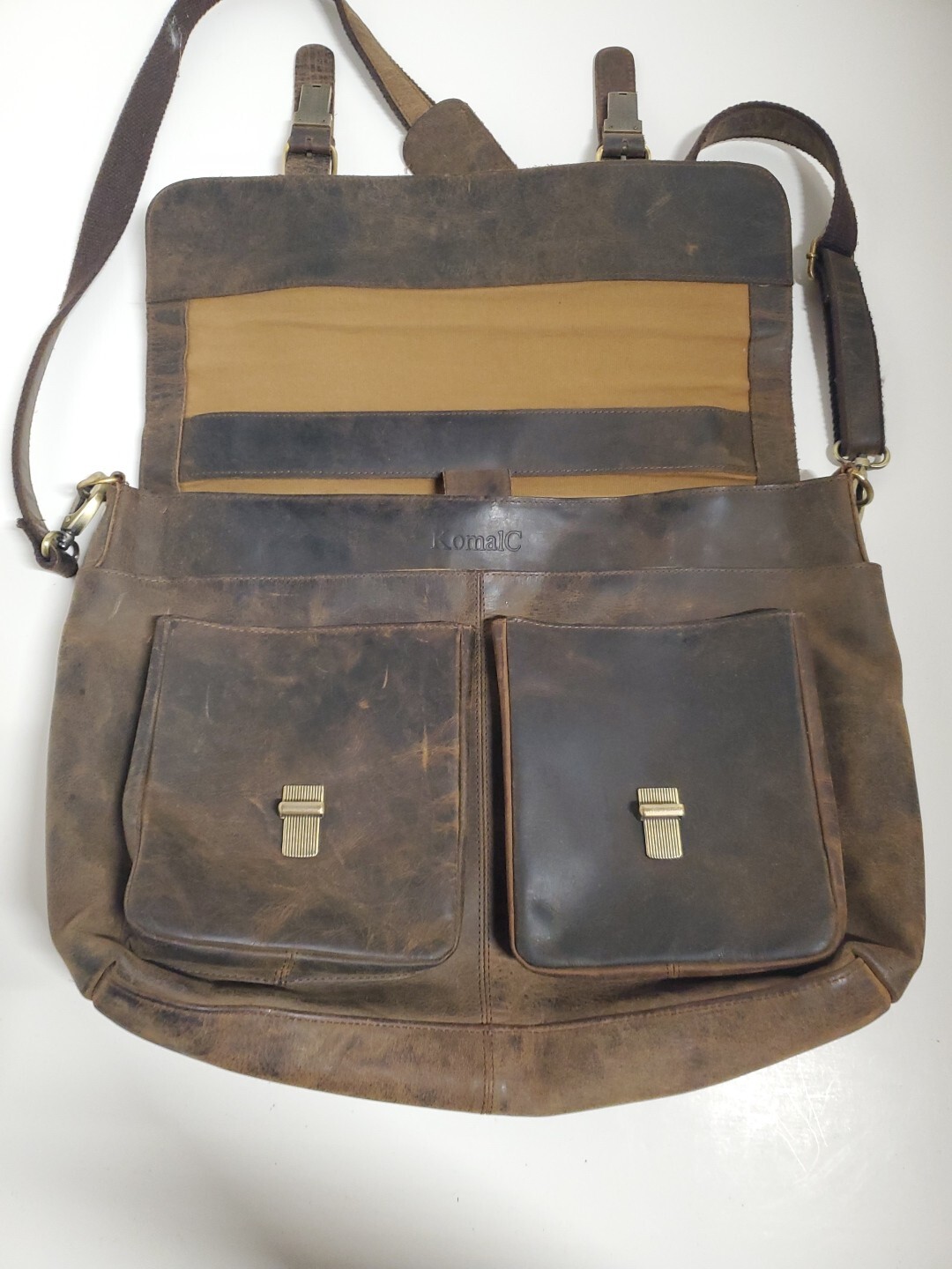 KomalC 16″ Leather Briefcase Laptop Messenger Bag/Brown/Distressed (T1)