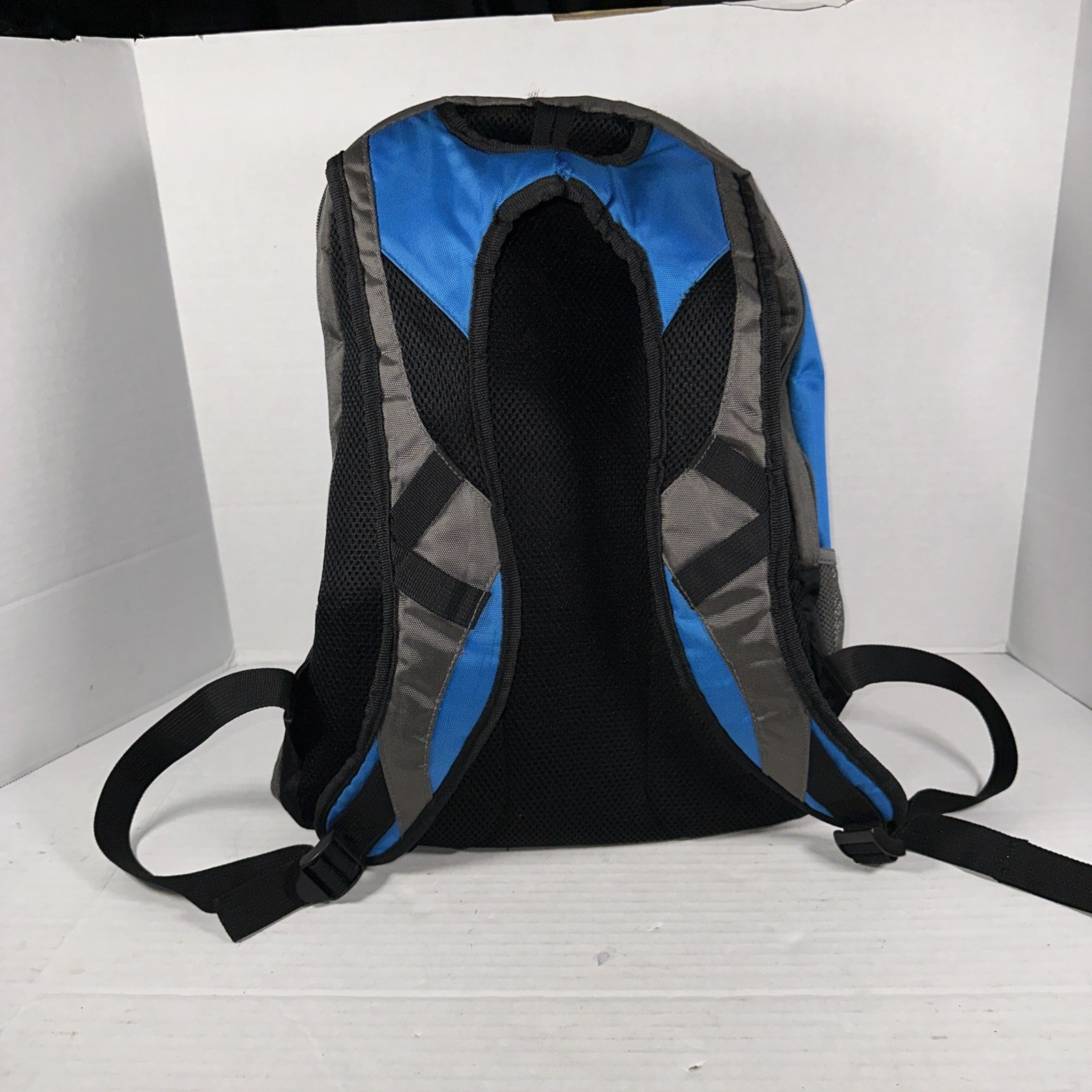 FILA Nexus Backpack Laptop, Tech Friendly, Tablet Pocket Unisex $60 SEE PIC