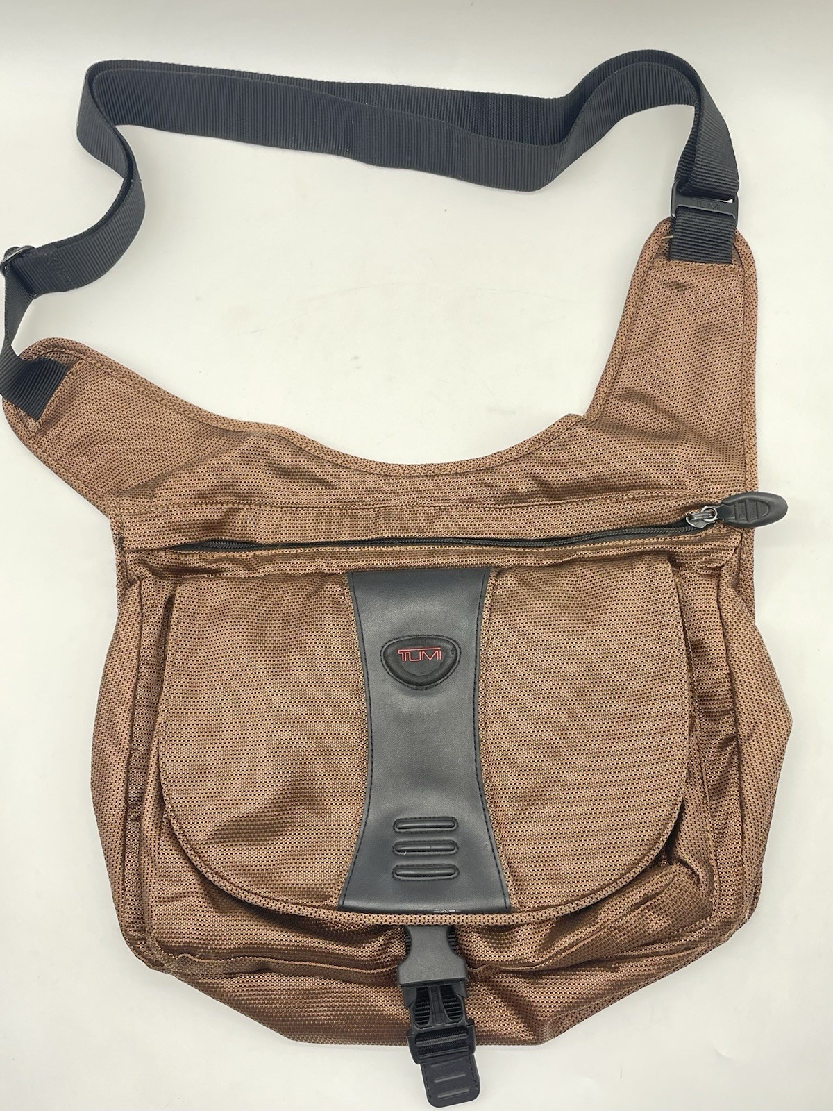 TUMI T2 Shoulder Messenger Crossbody Sling Laptop Ballistic Nylon Brown Copper