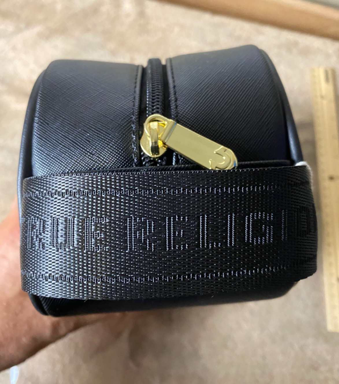 NWT-True Religion Vemo Toiletry Bag Black Gold Horseshoe Logo Dopp Kit Bottles