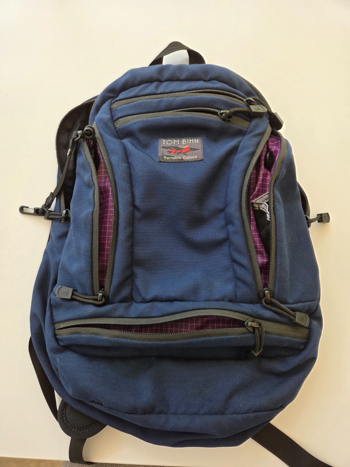 Tom Bihn Synapse 19 backpack, deep blue, ultraviolet lining, excellent condition