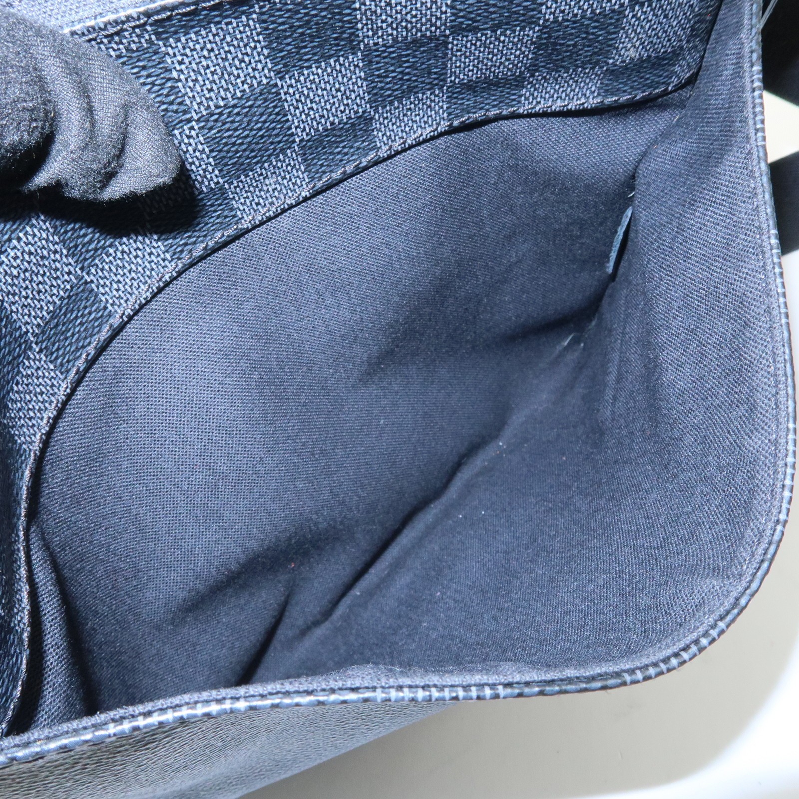 Louis Vuitton Damier Graphite District PM Shoulder Bag Noir N41260 Auth Used F/S